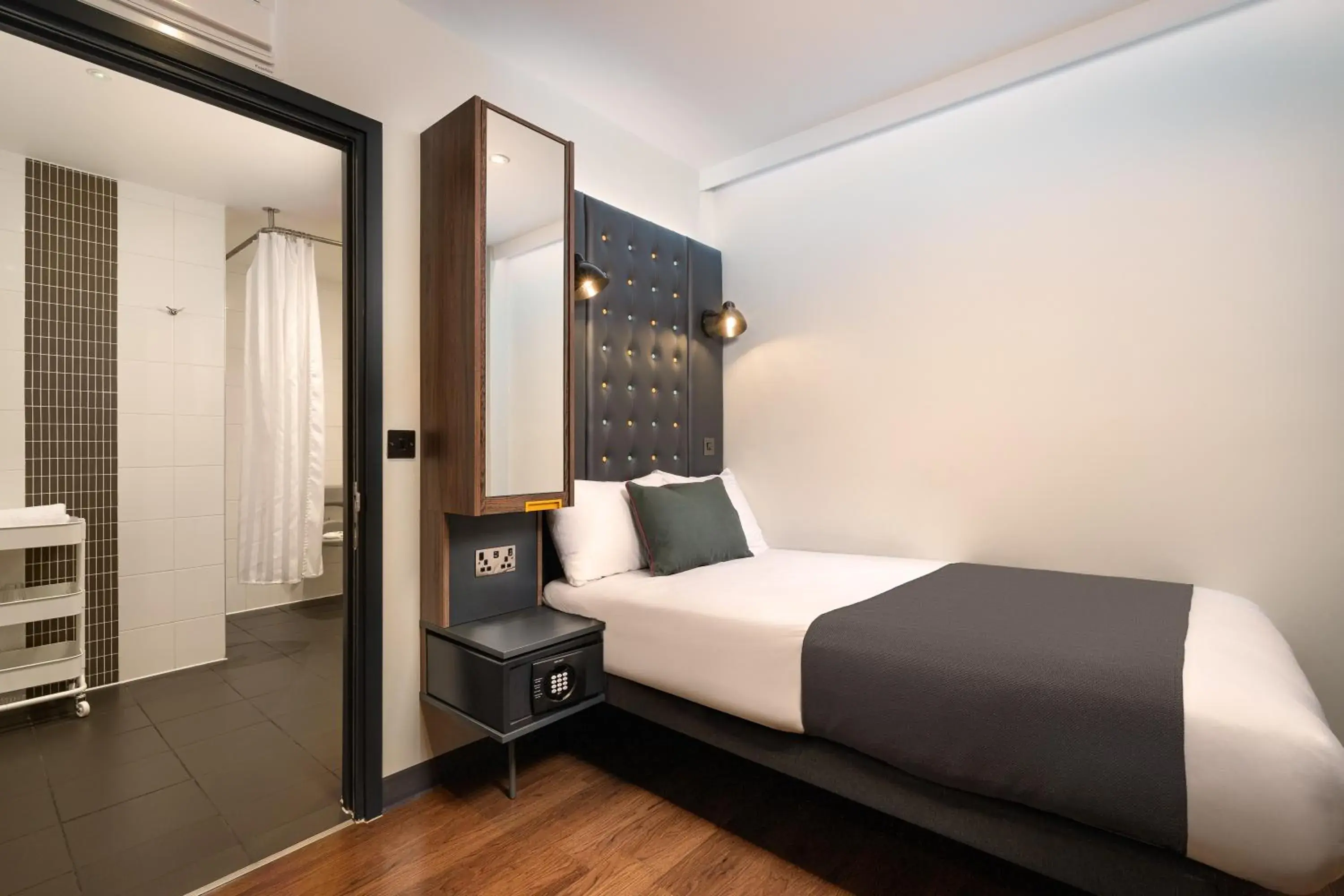 Bedroom, Bed in Point A Hotel London Westminster Bedroom, Bed in Point A Hotel London Westminster