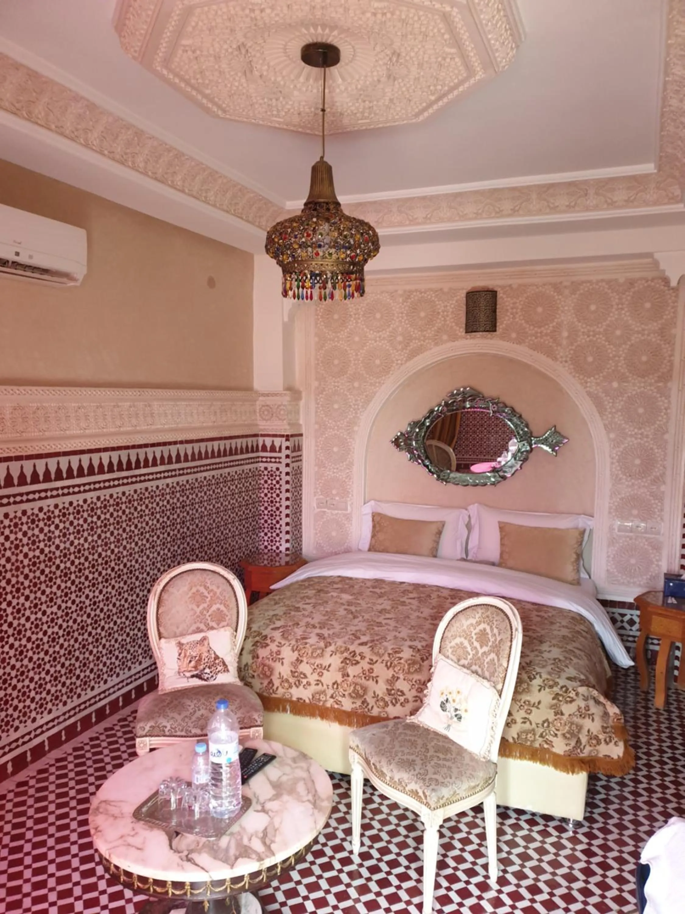 Bed in Riad Amor - Suite & Spa