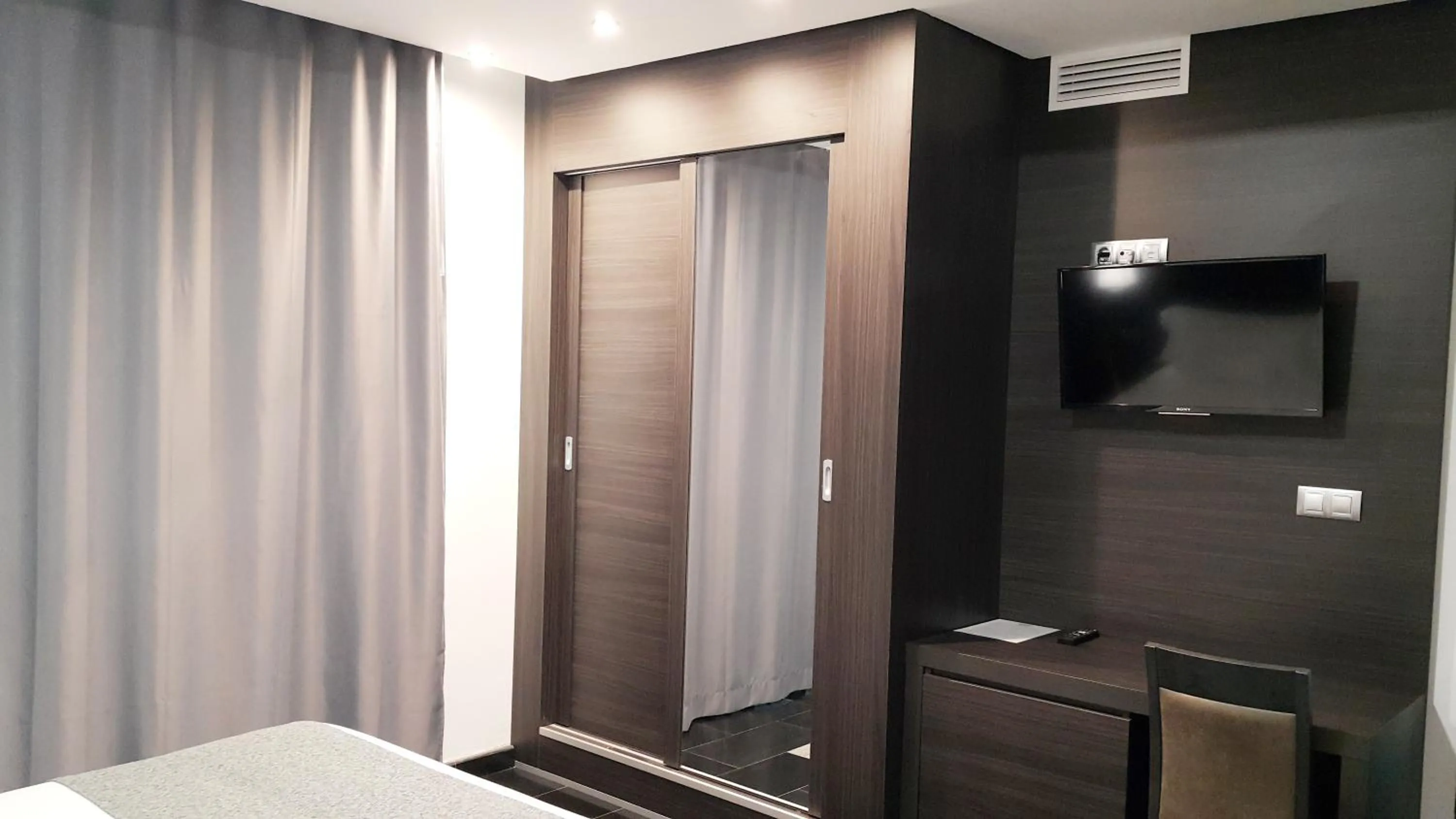 Bed in Hotel Tasiast