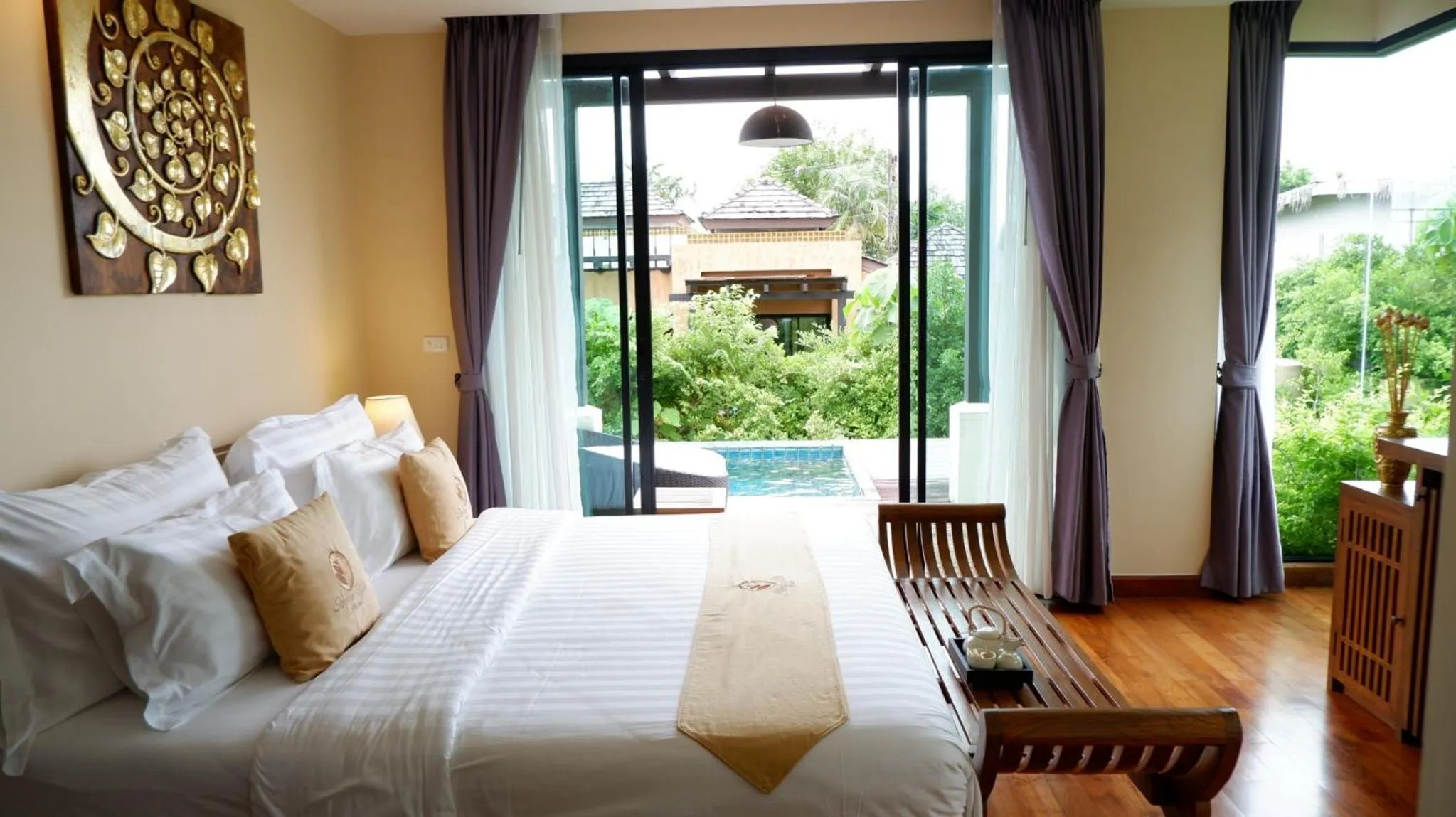 Bed in Ozone Villa Phuket