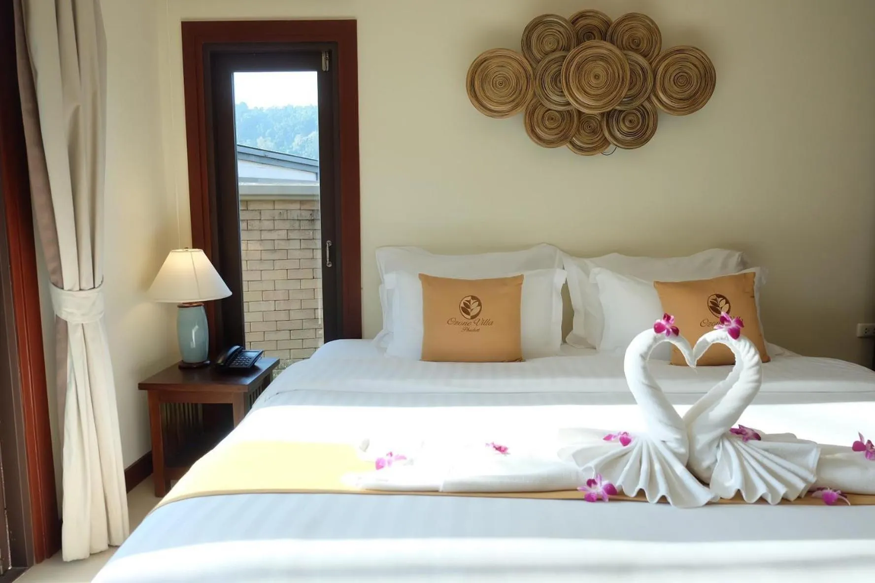 Bed in Ozone Villa Phuket