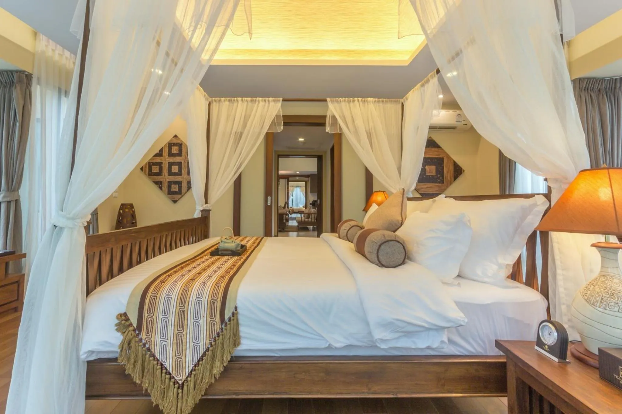 Bed in Ozone Villa Phuket