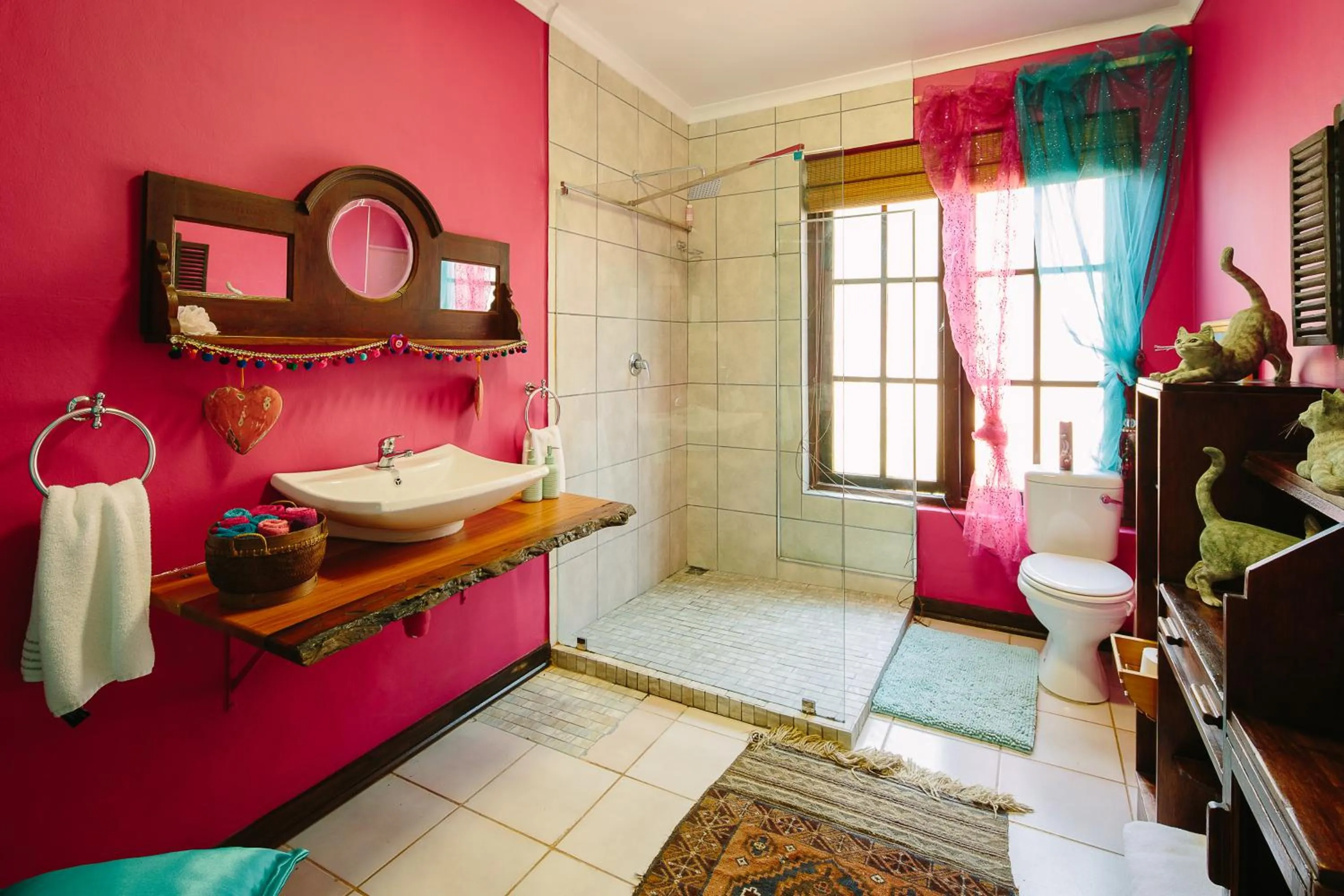 Shower in The Art Guesthouse