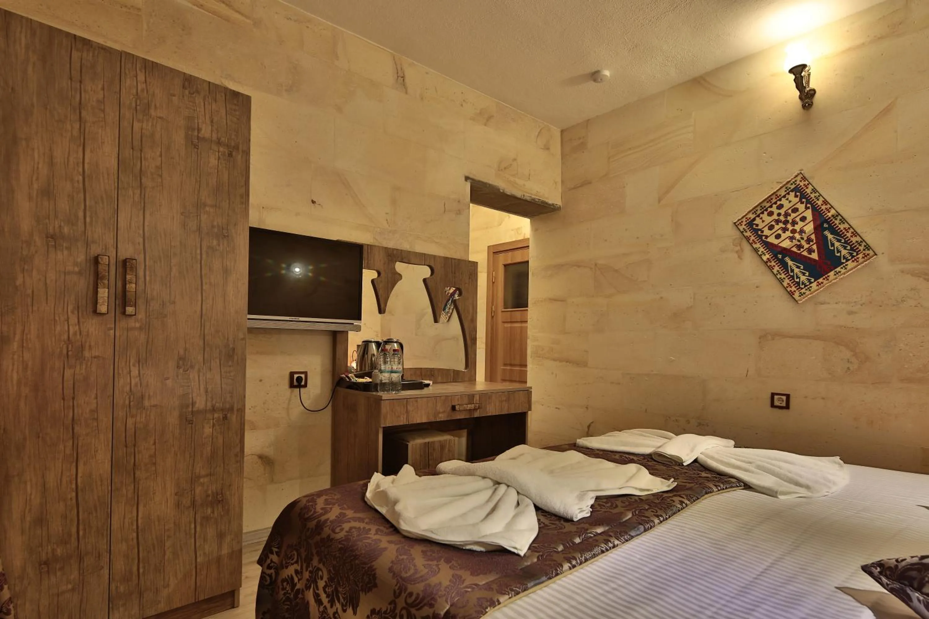 Photo of the whole room, Bed in Yusuf Bey House