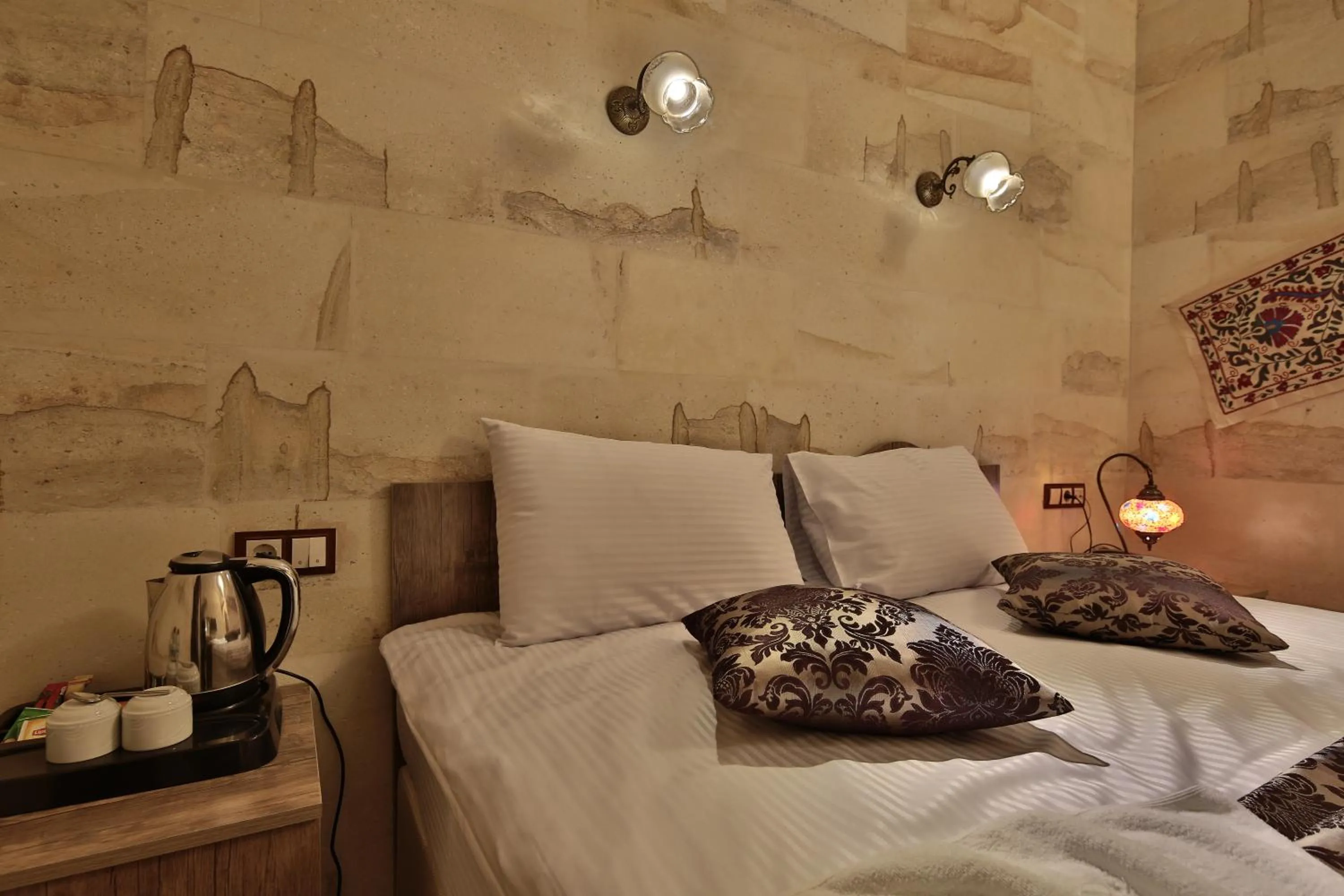 Bed in Yusuf Bey House