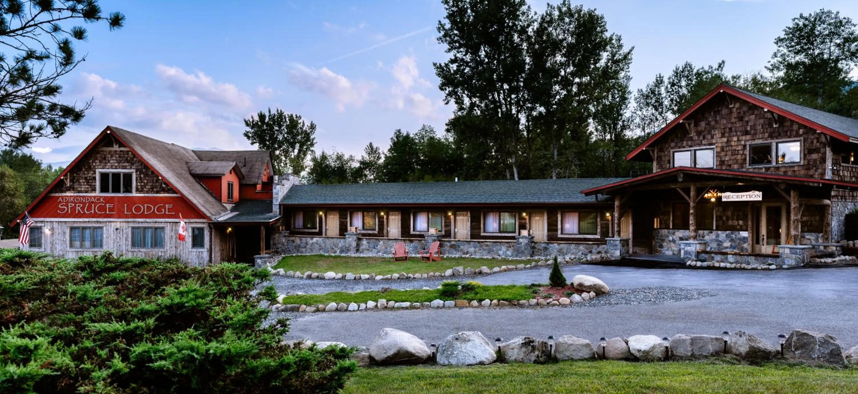 Facade/entrance in Adirondack Spruce Lodge