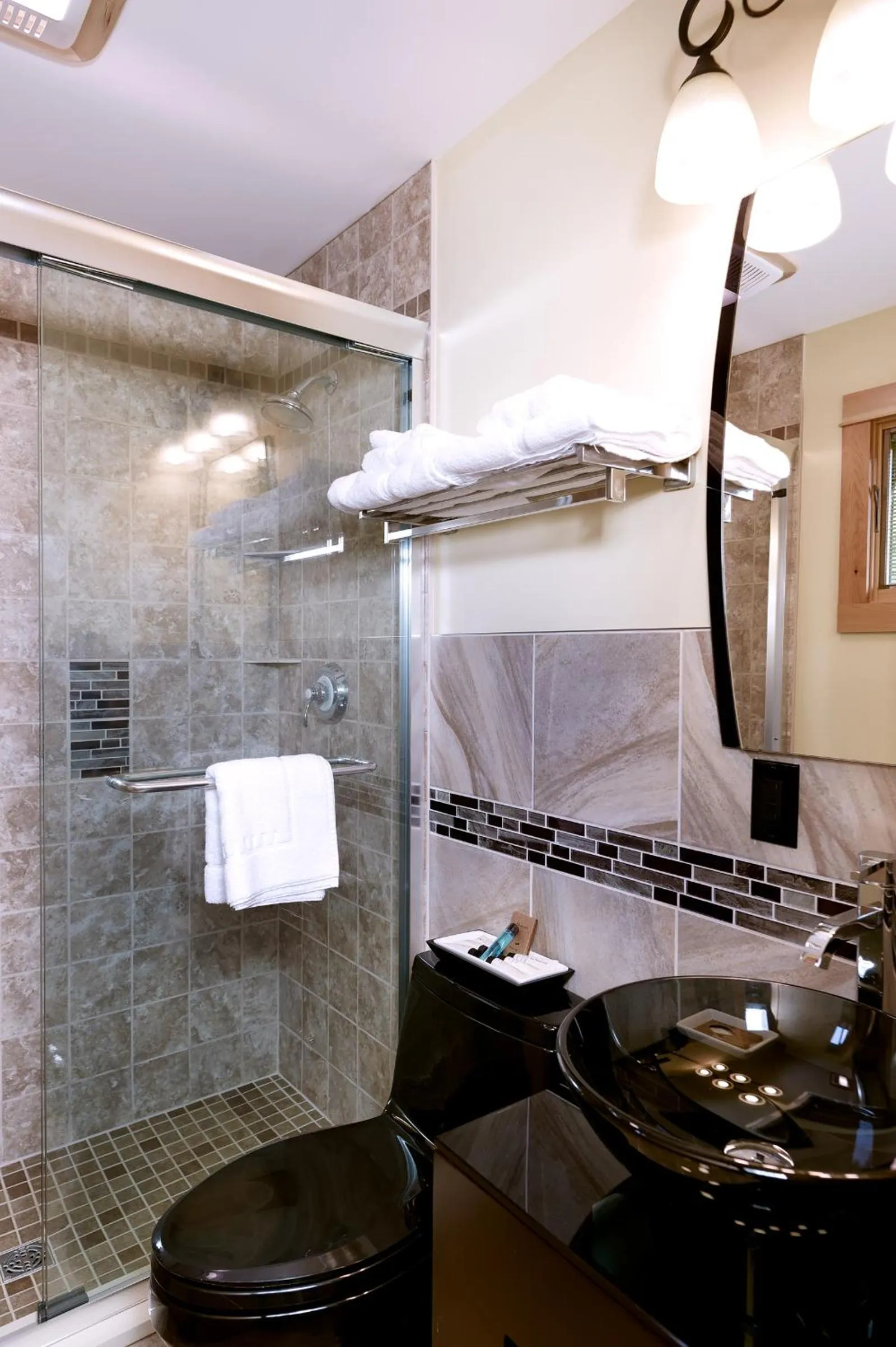 Bathroom in Adirondack Spruce Lodge