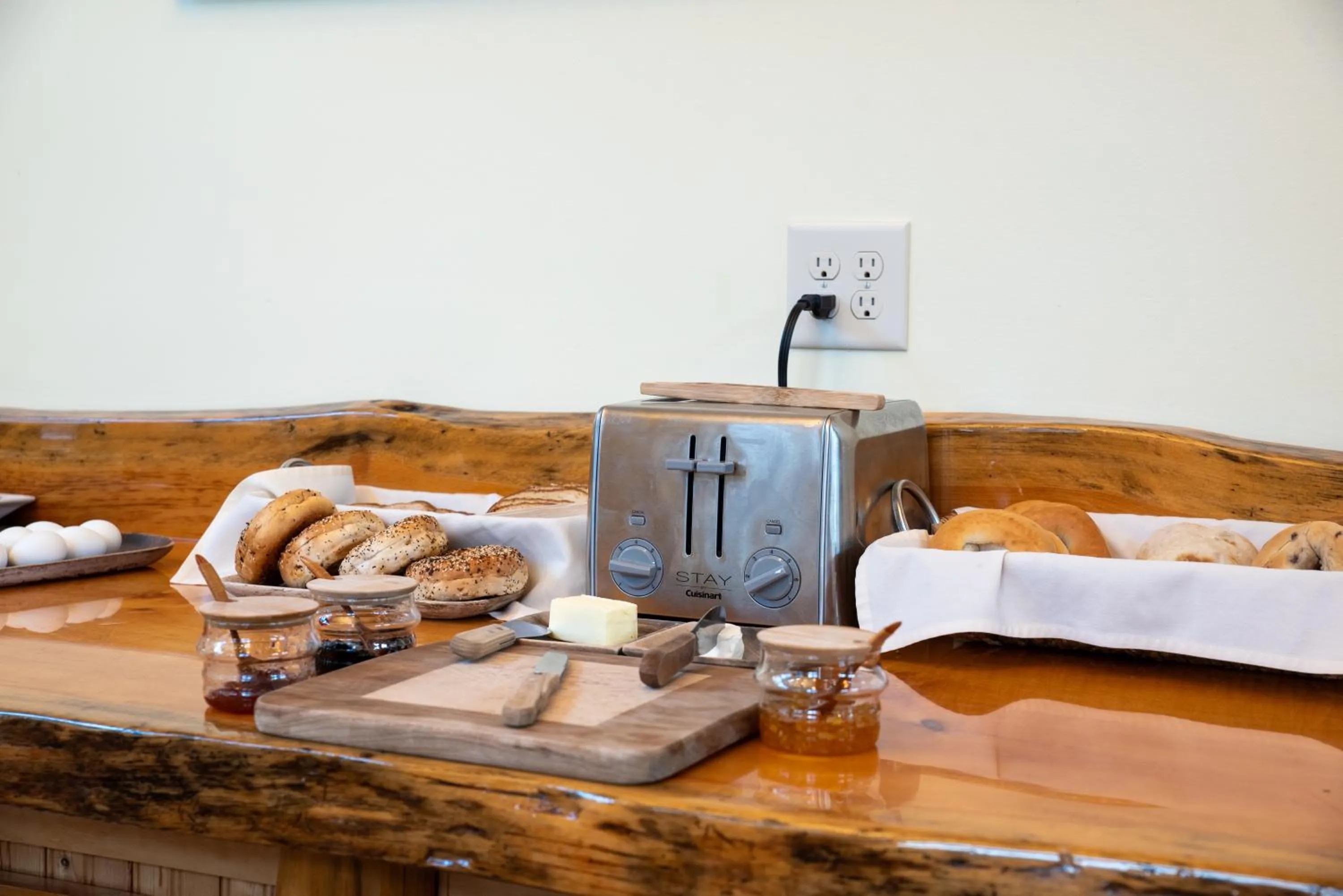 Coffee/tea facilities in Adirondack Spruce Lodge