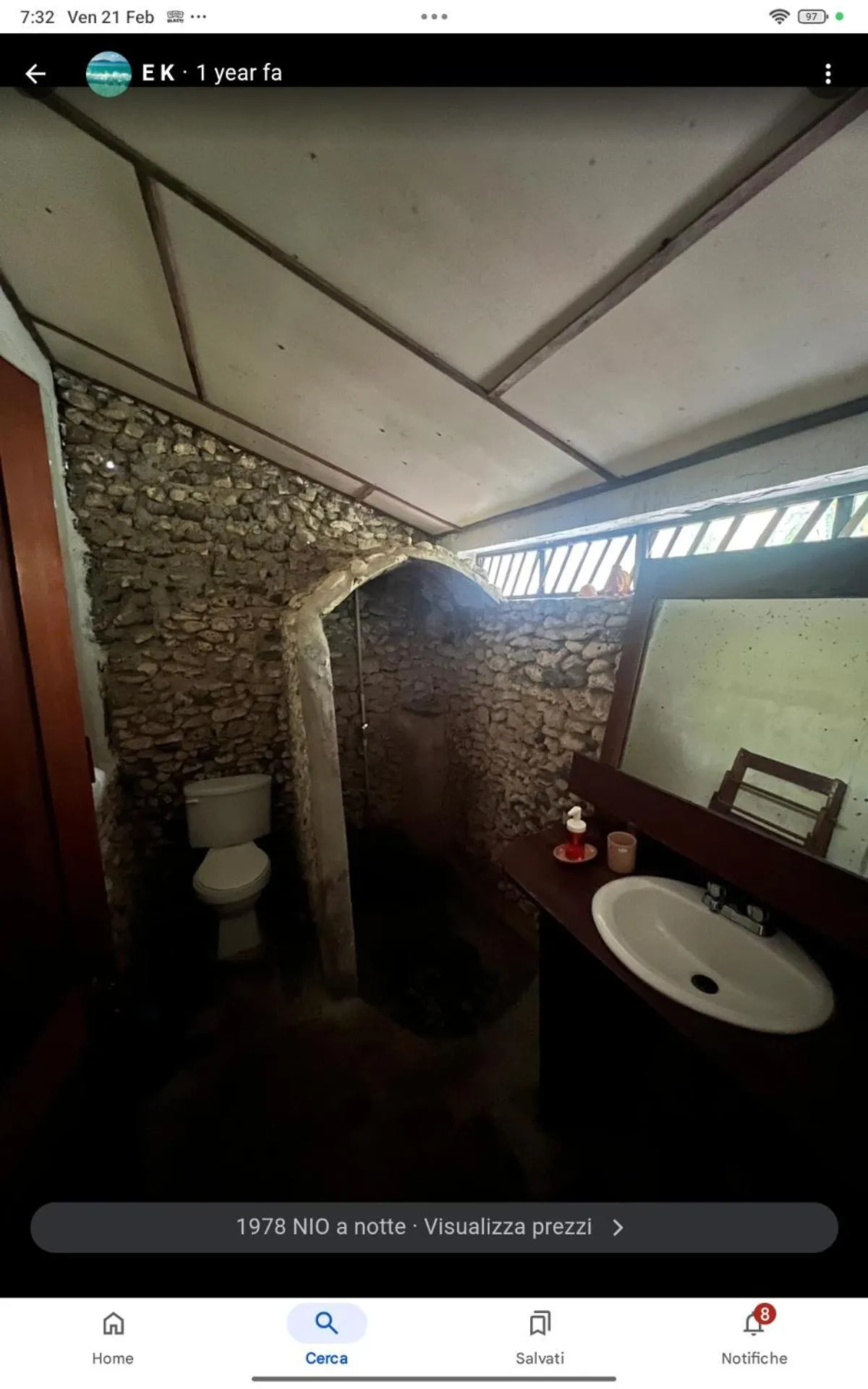 Shower in La Princesa de La Isla