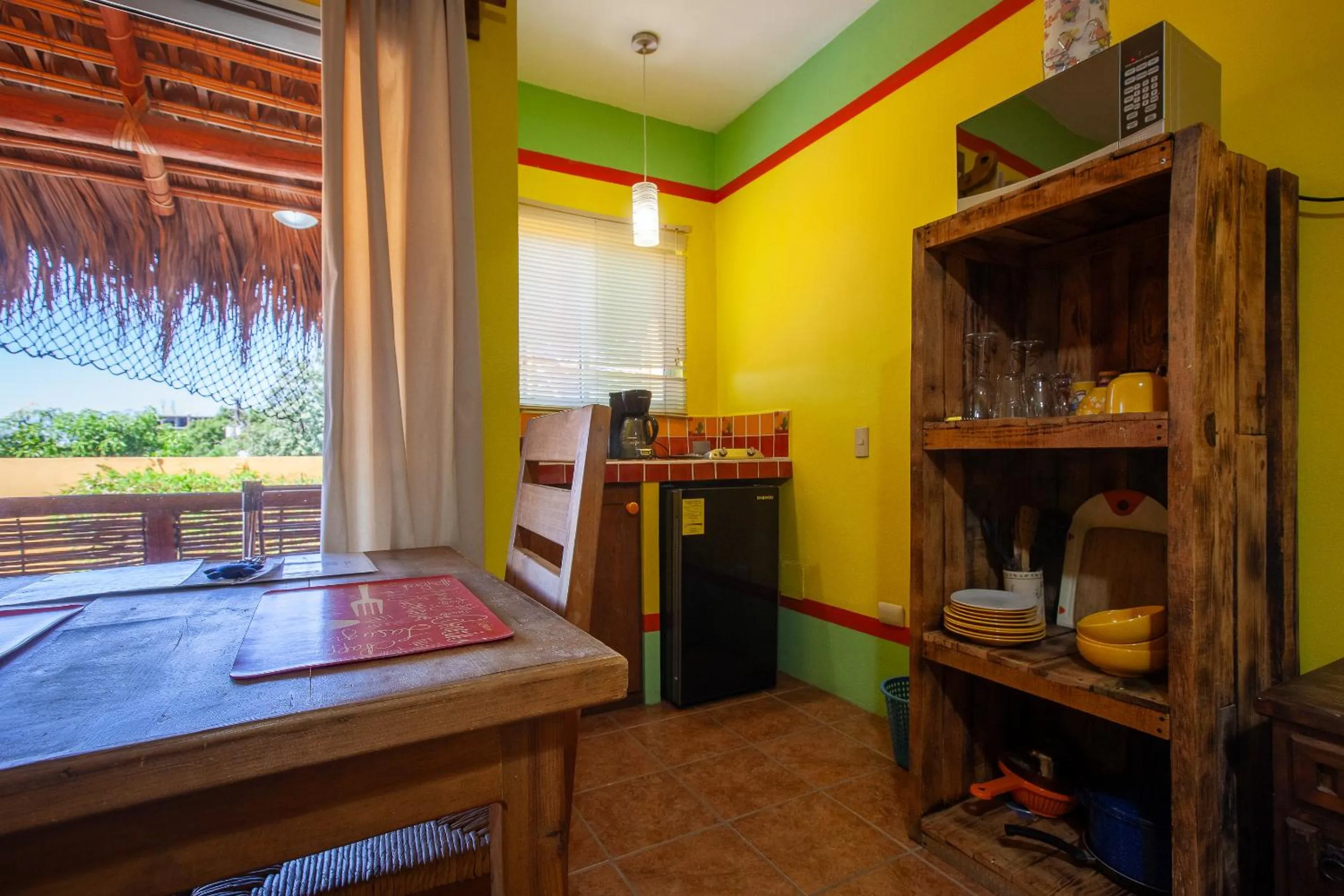 Kitchen or kitchenette in Casa Juarez B&B