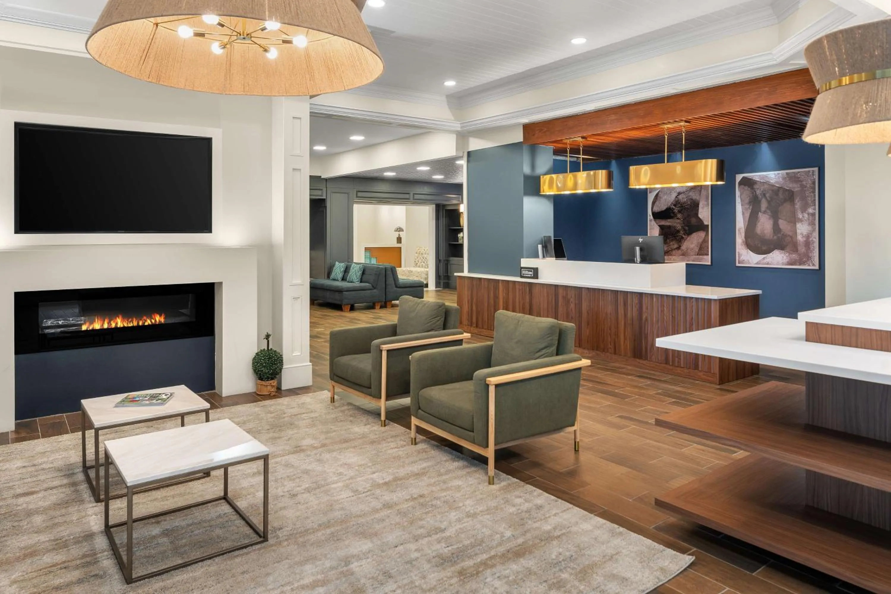 Lobby or reception in DoubleTree by Hilton Hilton Head Island