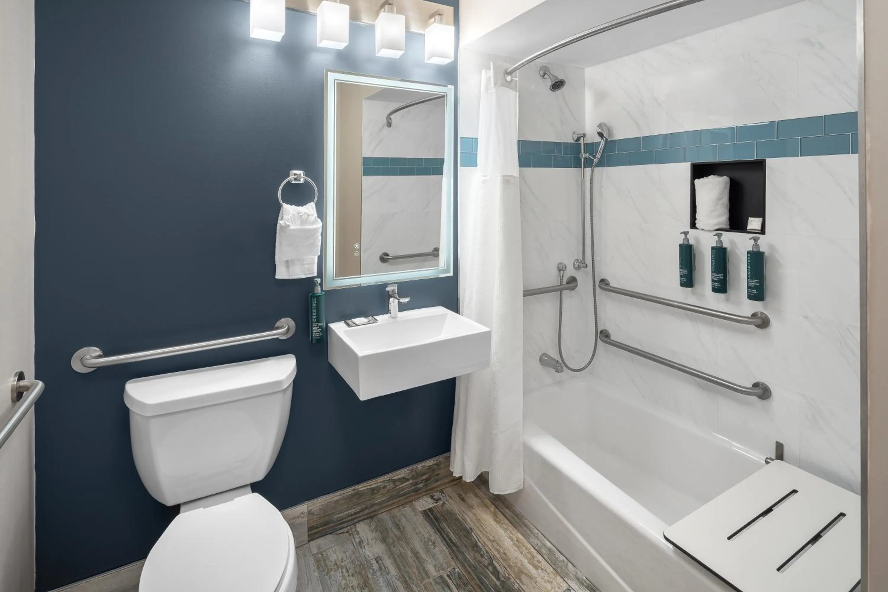 Bathroom in DoubleTree by Hilton Hilton Head Island