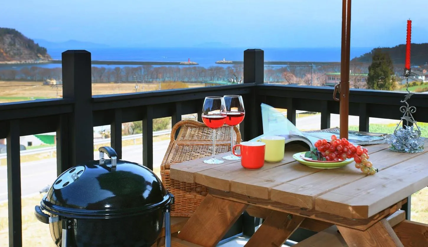 Balcony/Terrace in Bluesean Pension