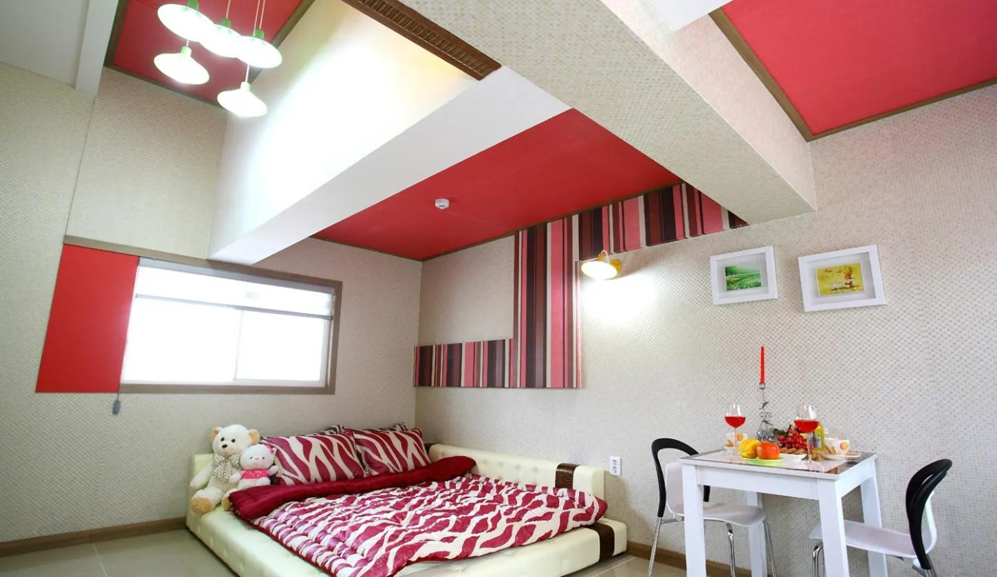 Photo of the whole room in Bluesean Pension