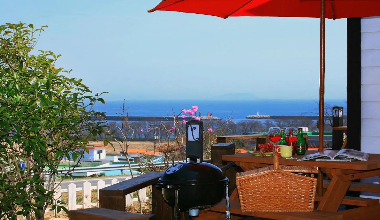 Day in Bluesean Pension