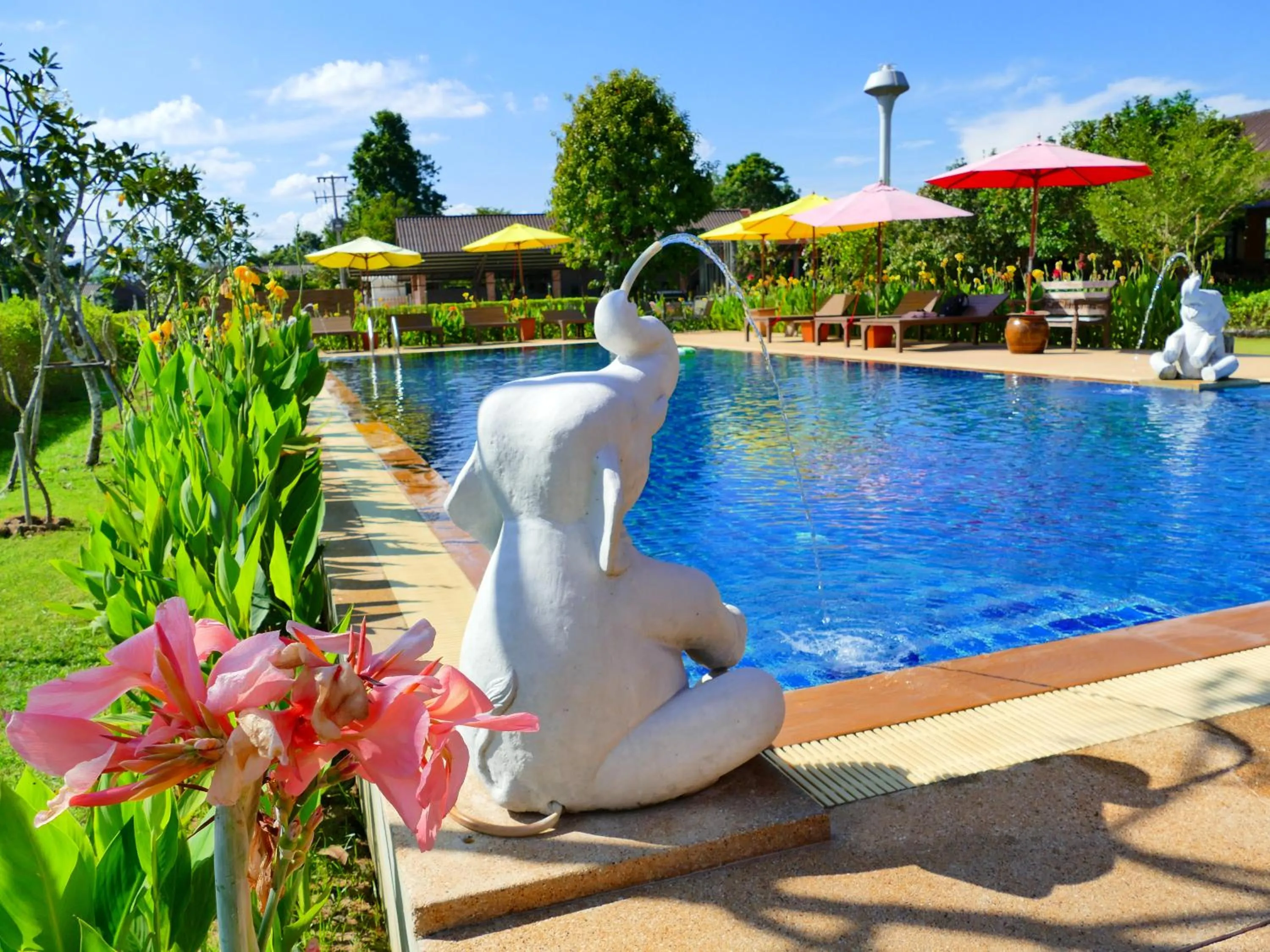 Swimming pool in Sawasdee Sukhothai Resort