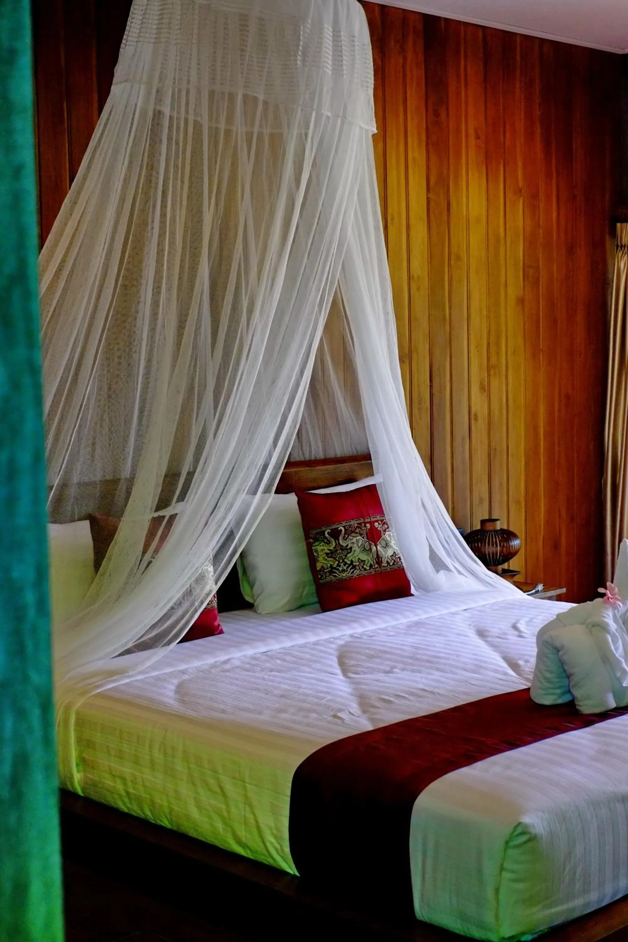 Photo of the whole room, Bed in Sawasdee Sukhothai Resort