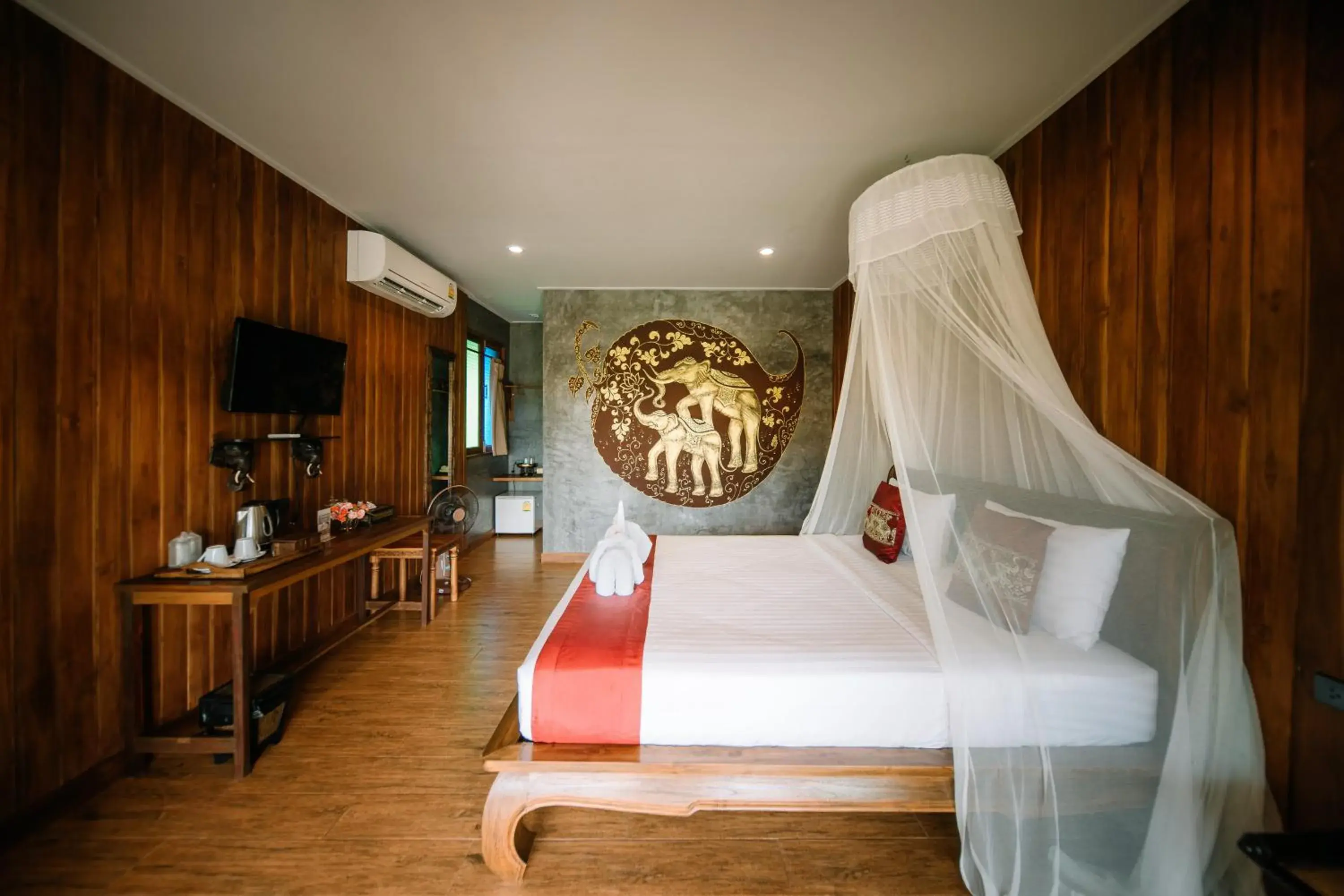 Photo of the whole room, Bed in Sawasdee Sukhothai Resort Photo of the whole room, Bed in Sawasdee Sukhothai Resort