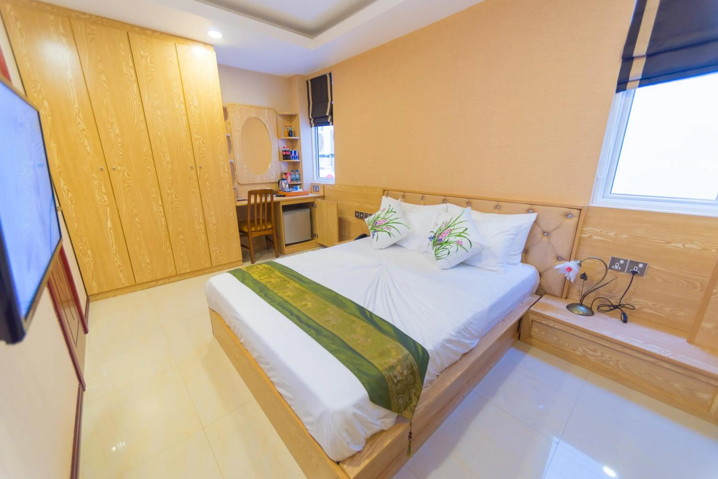 Bedroom, Bed in Hathaa Beach Maldives