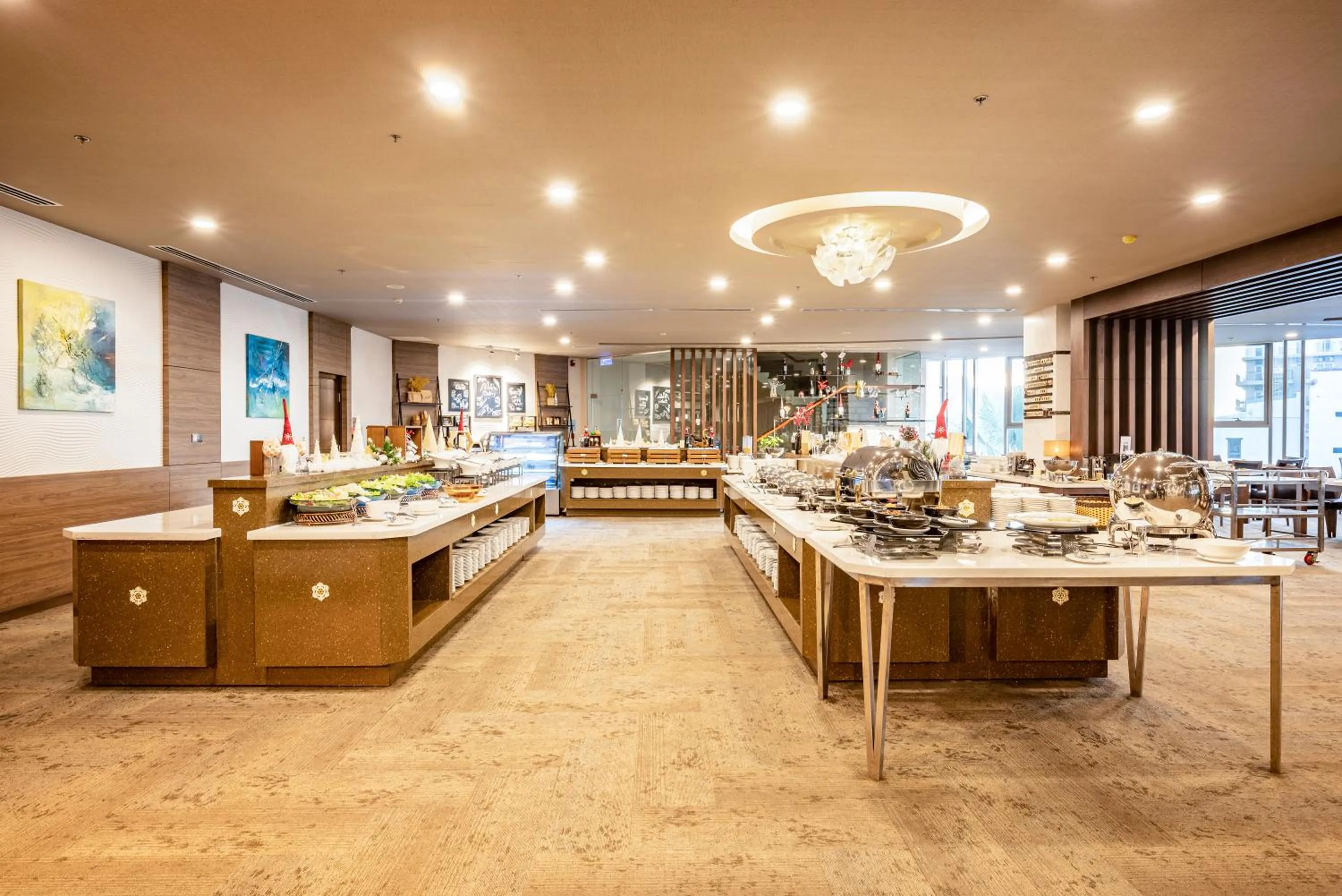 Restaurant/places to eat in The Malibu Hotel