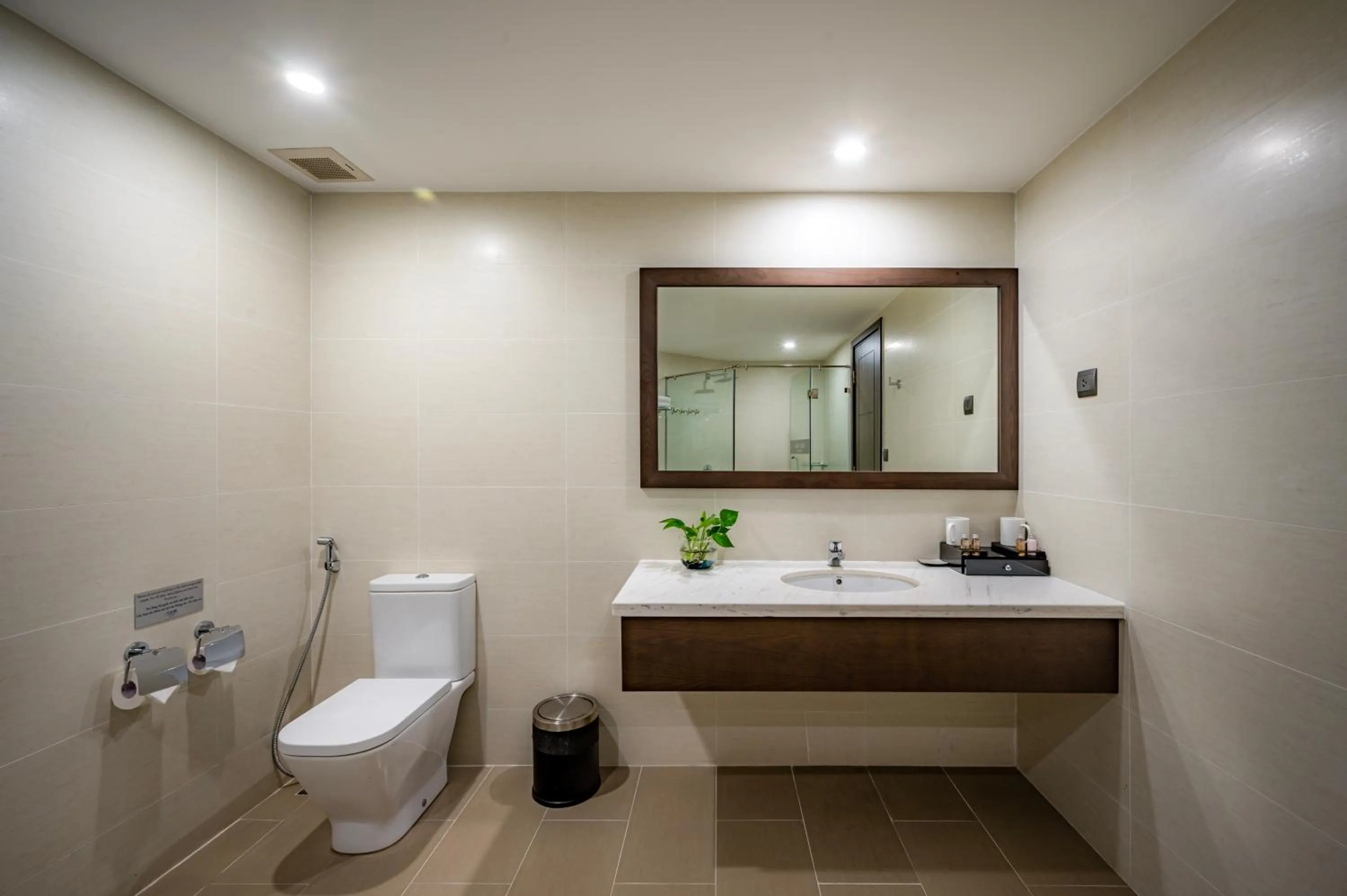 Toilet in The Malibu Hotel