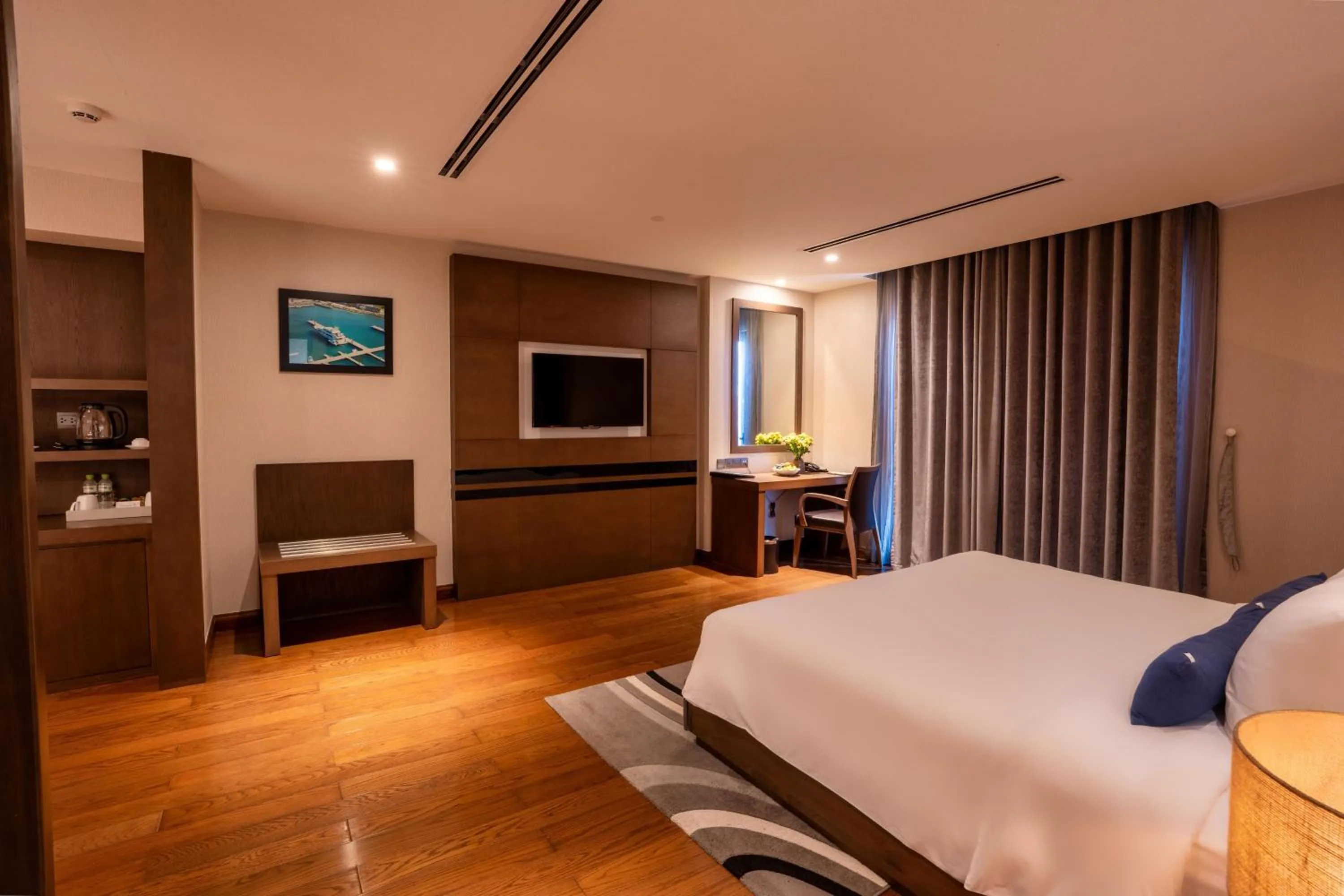 Bedroom, Bed in The Malibu Hotel