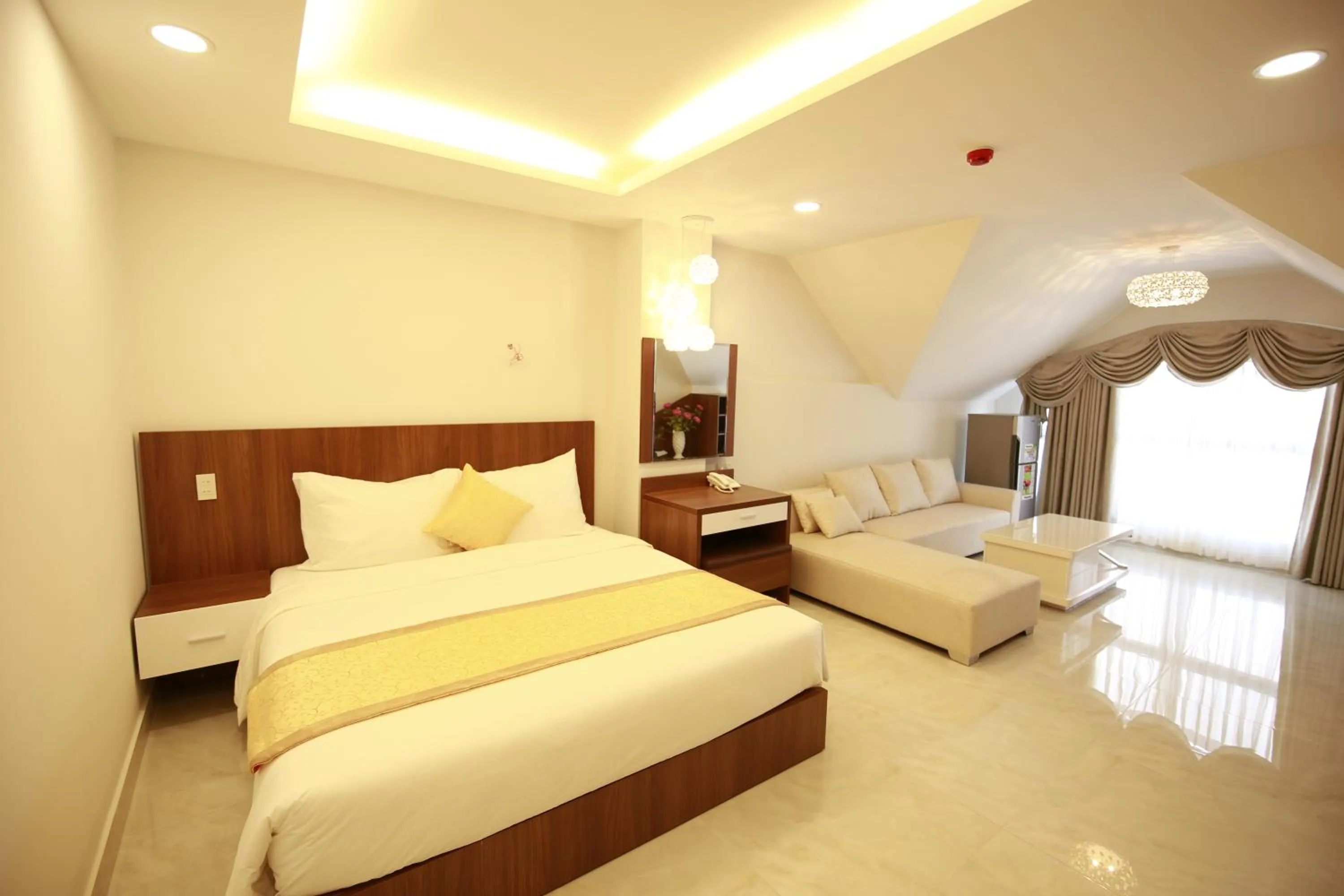 Day in Kim Hoa Hotel