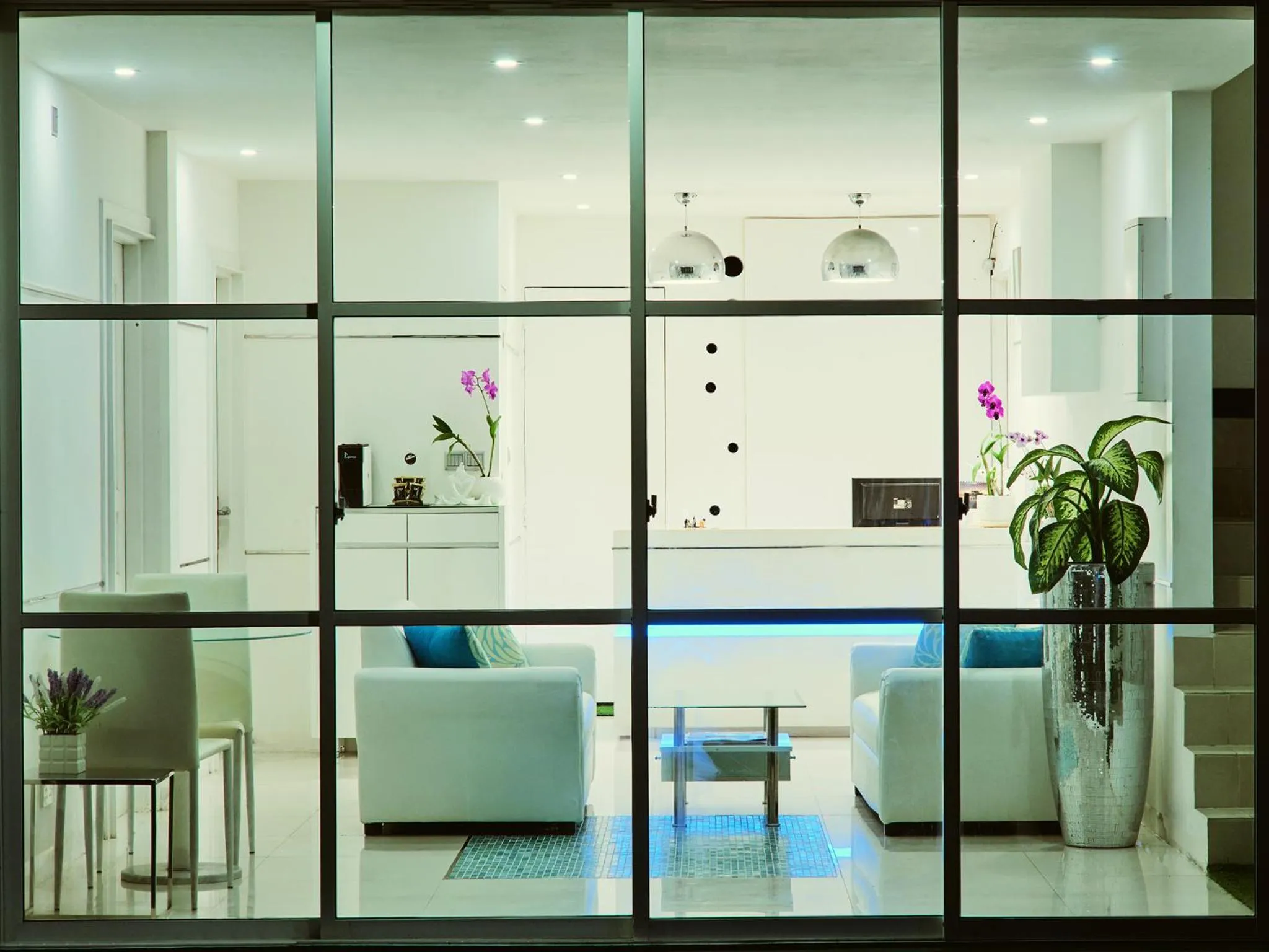 Facade/entrance in Planktons Beach