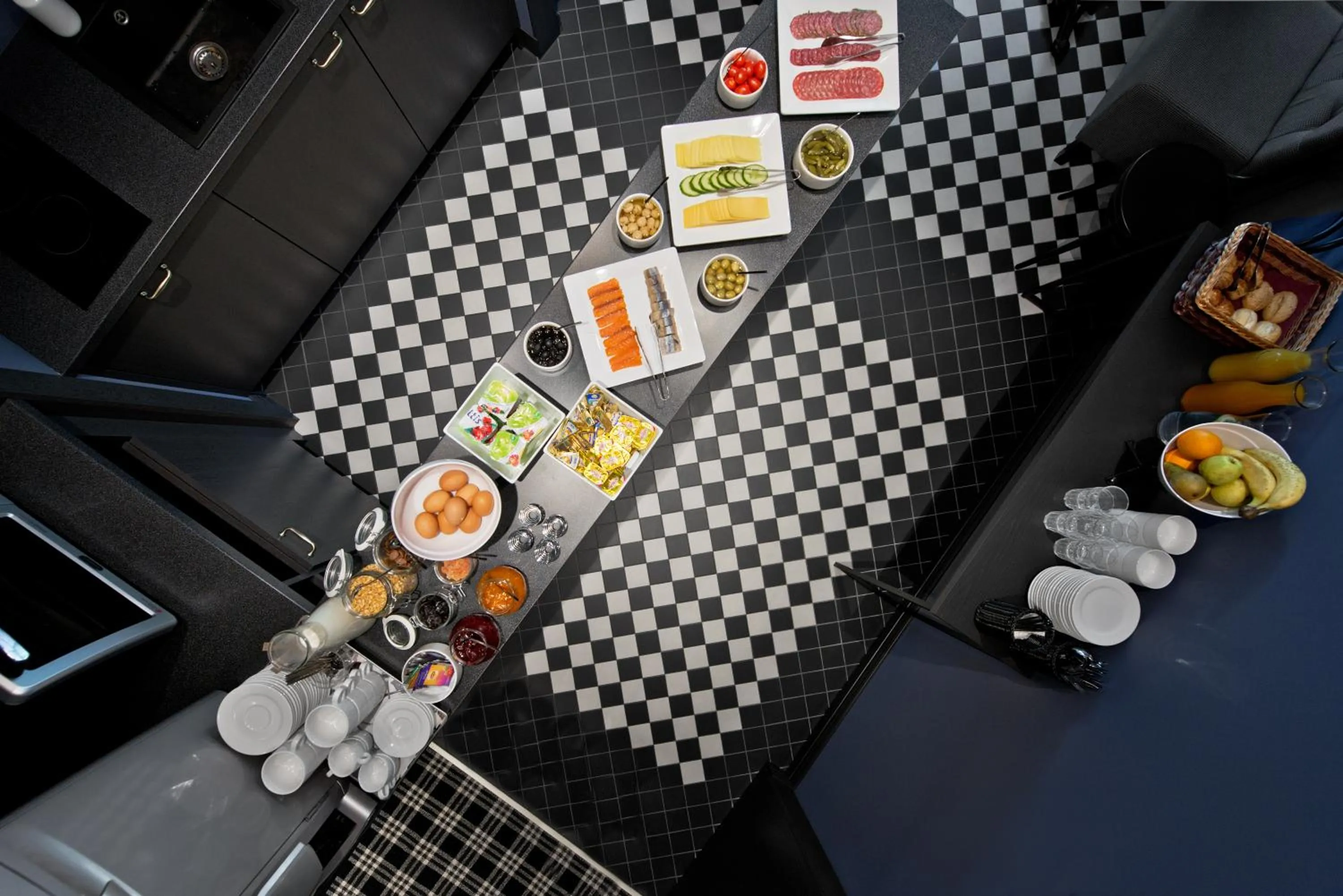 Food and drinks in 15th Avenue