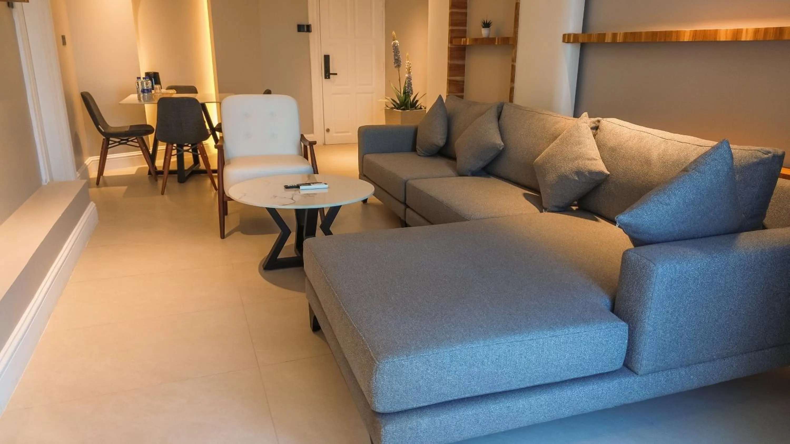 Living room in Tanga Beach Resort & Spa