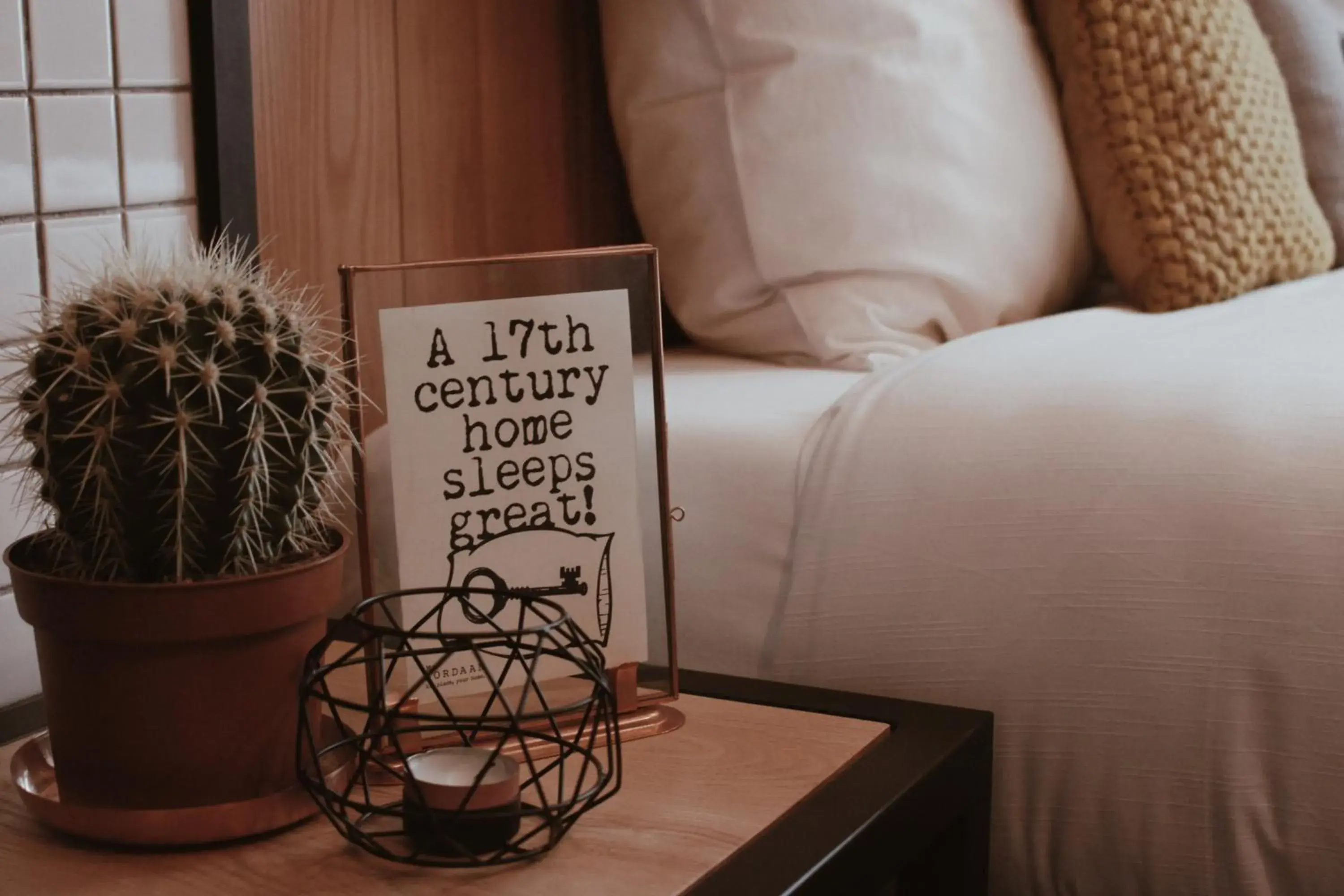 Decorative detail, Bed in Mr. Jordaan Decorative detail, Bed in Mr. Jordaan