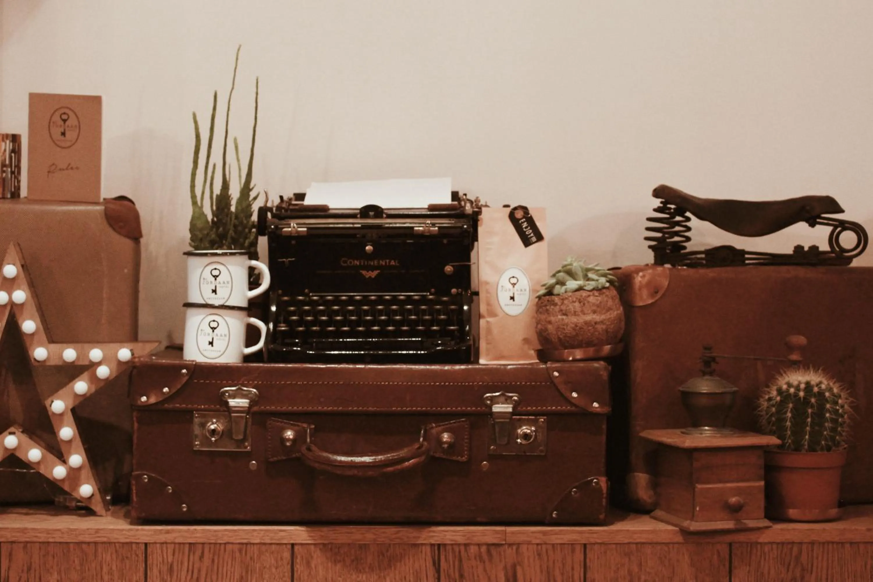 Decorative detail in Mr. Jordaan