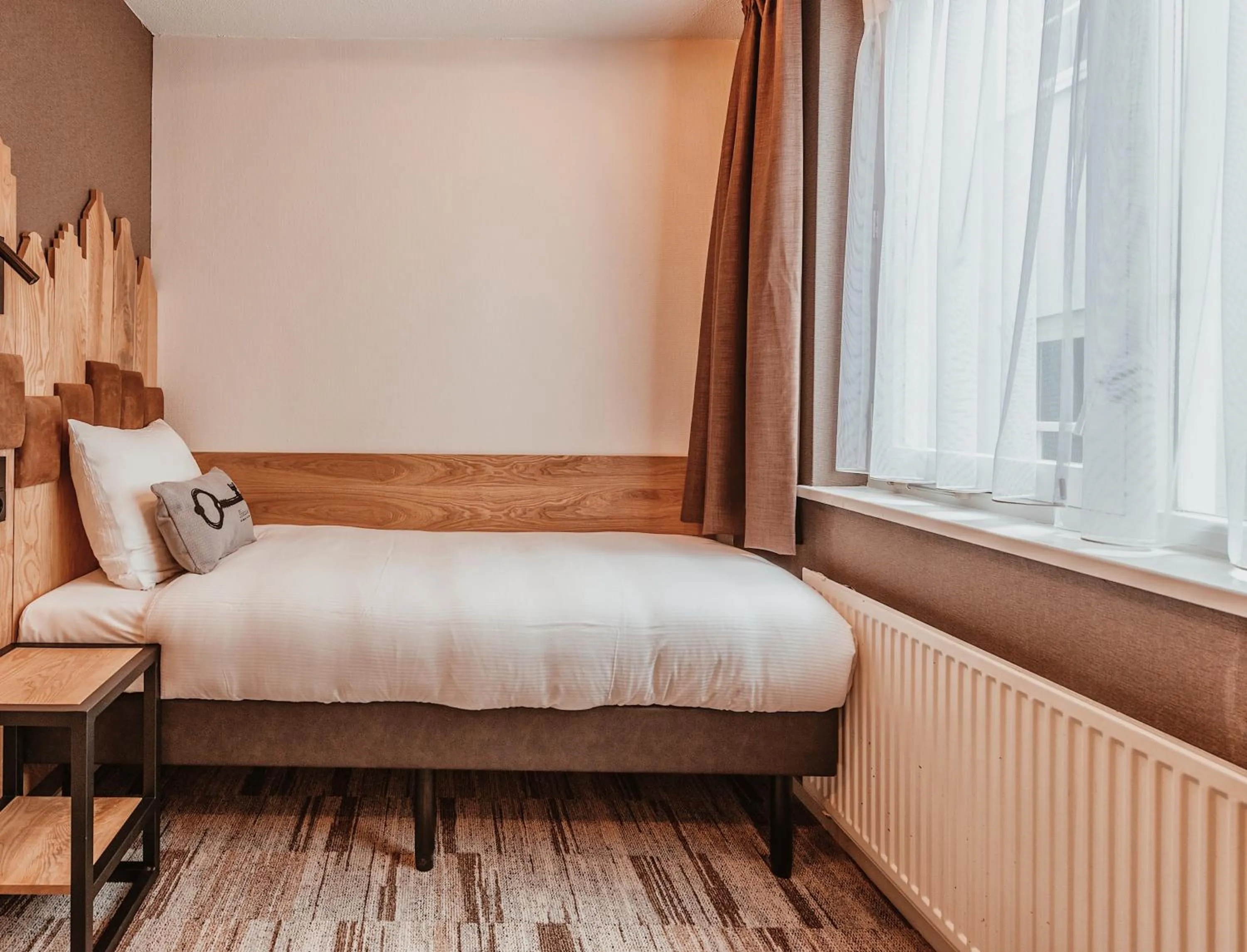 Bedroom, Bed in Mr. Jordaan