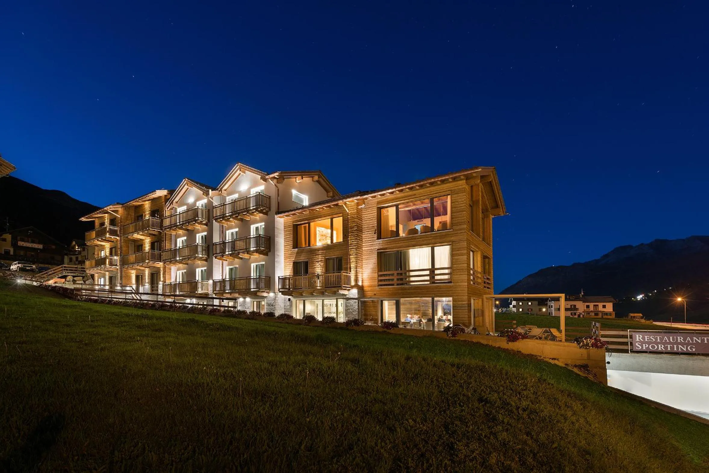 Facade/entrance in Hotel Sporting Family Hospitality