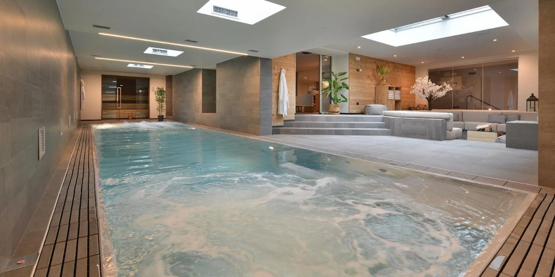 Swimming pool in Hotel Sporting Family Hospitality