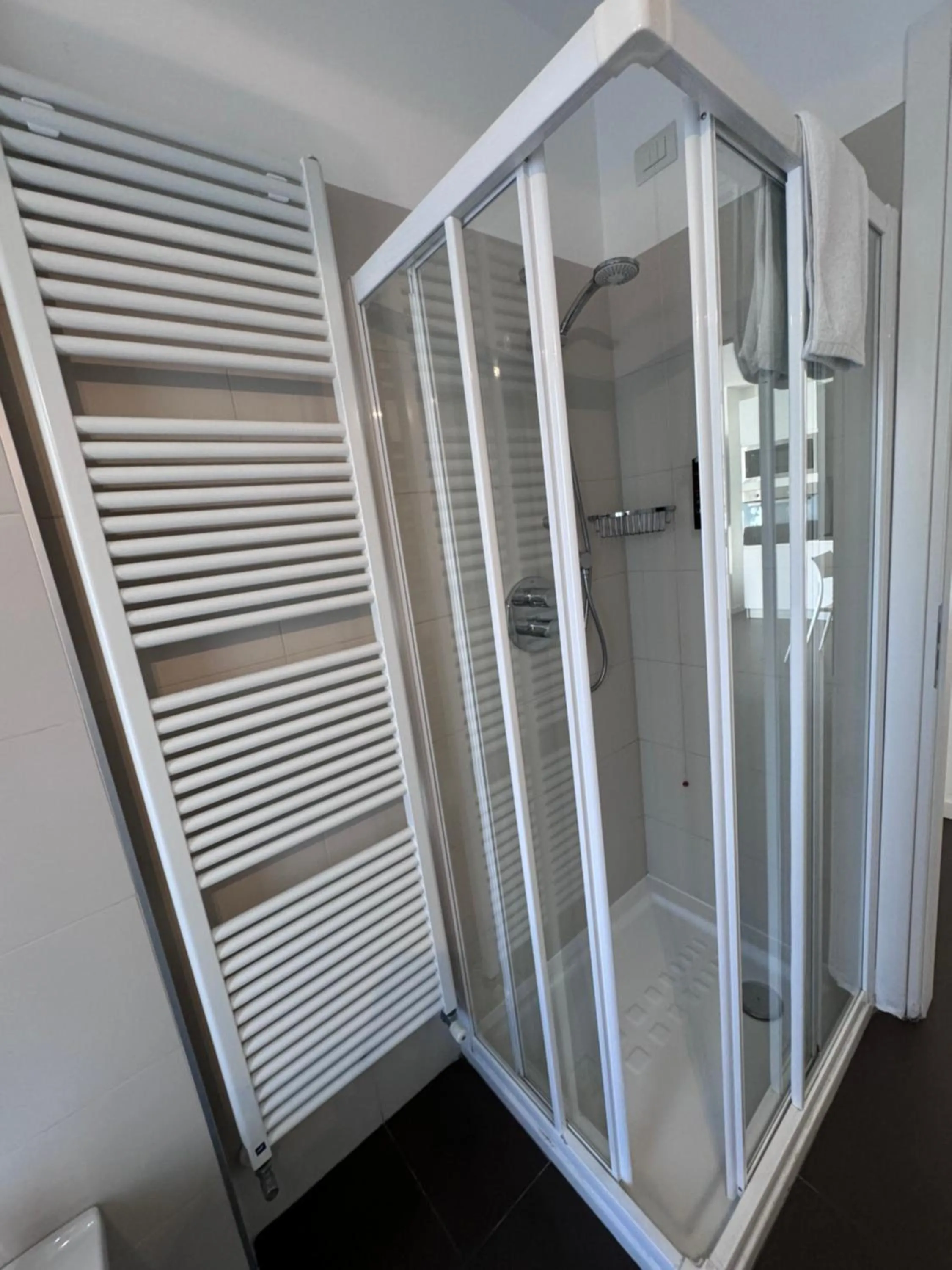 Shower in GARDA LIVING APARTMENTS Riva del Garda