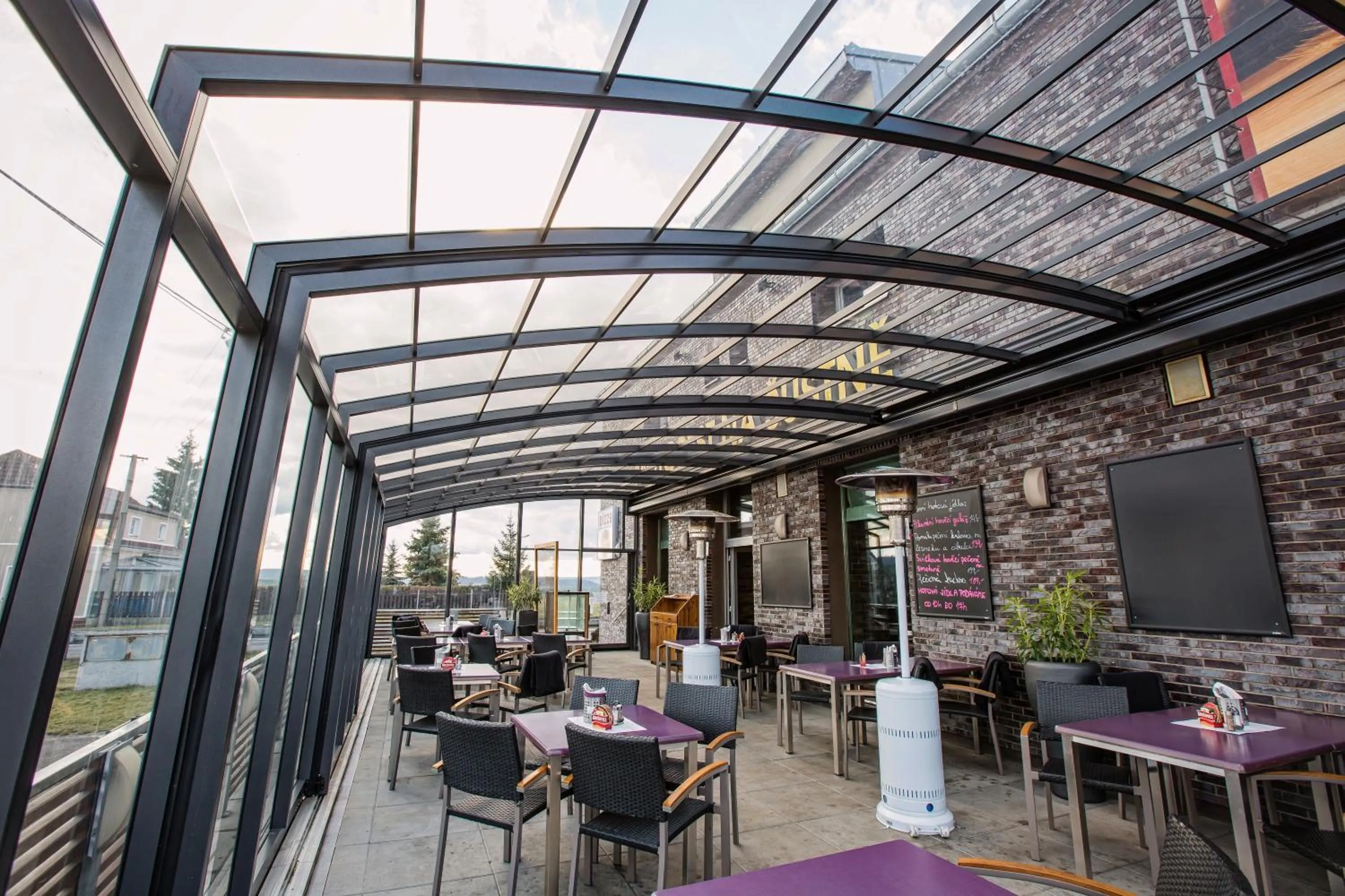 Restaurant/places to eat in Hotel Na Šustně