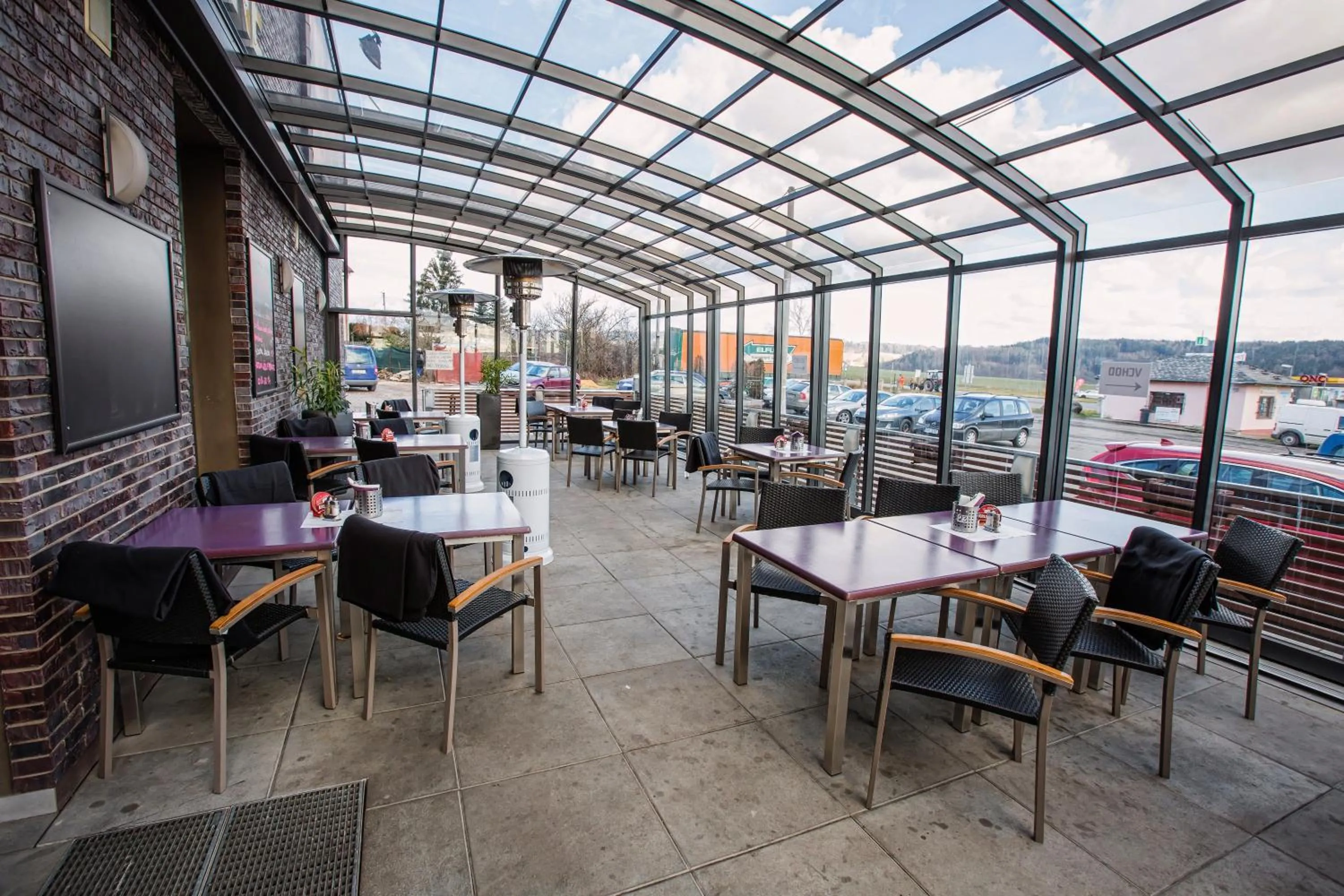 Restaurant/places to eat in Hotel Na Šustně