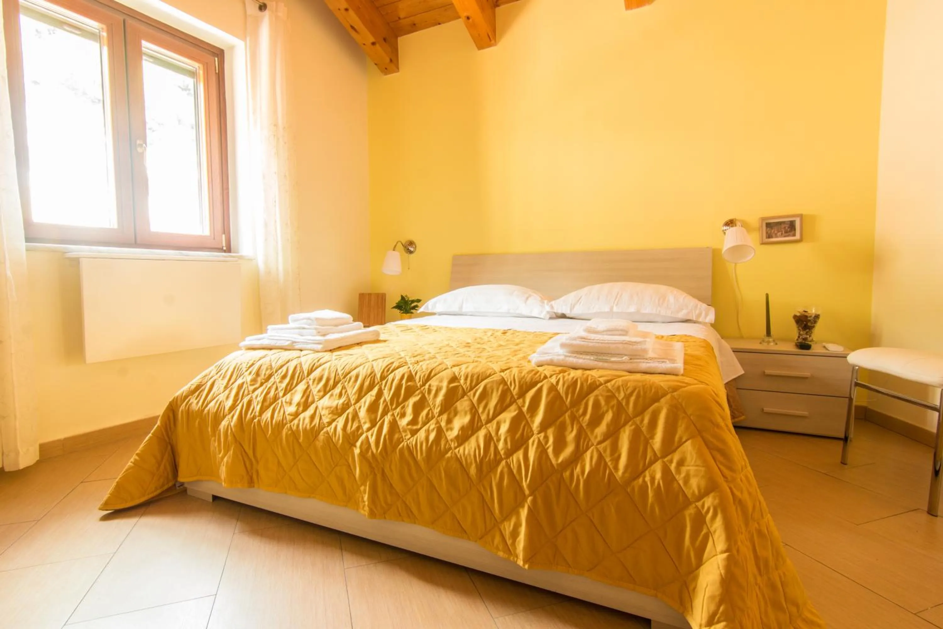 Photo of the whole room, Bed in B&B Sotto un Tetto