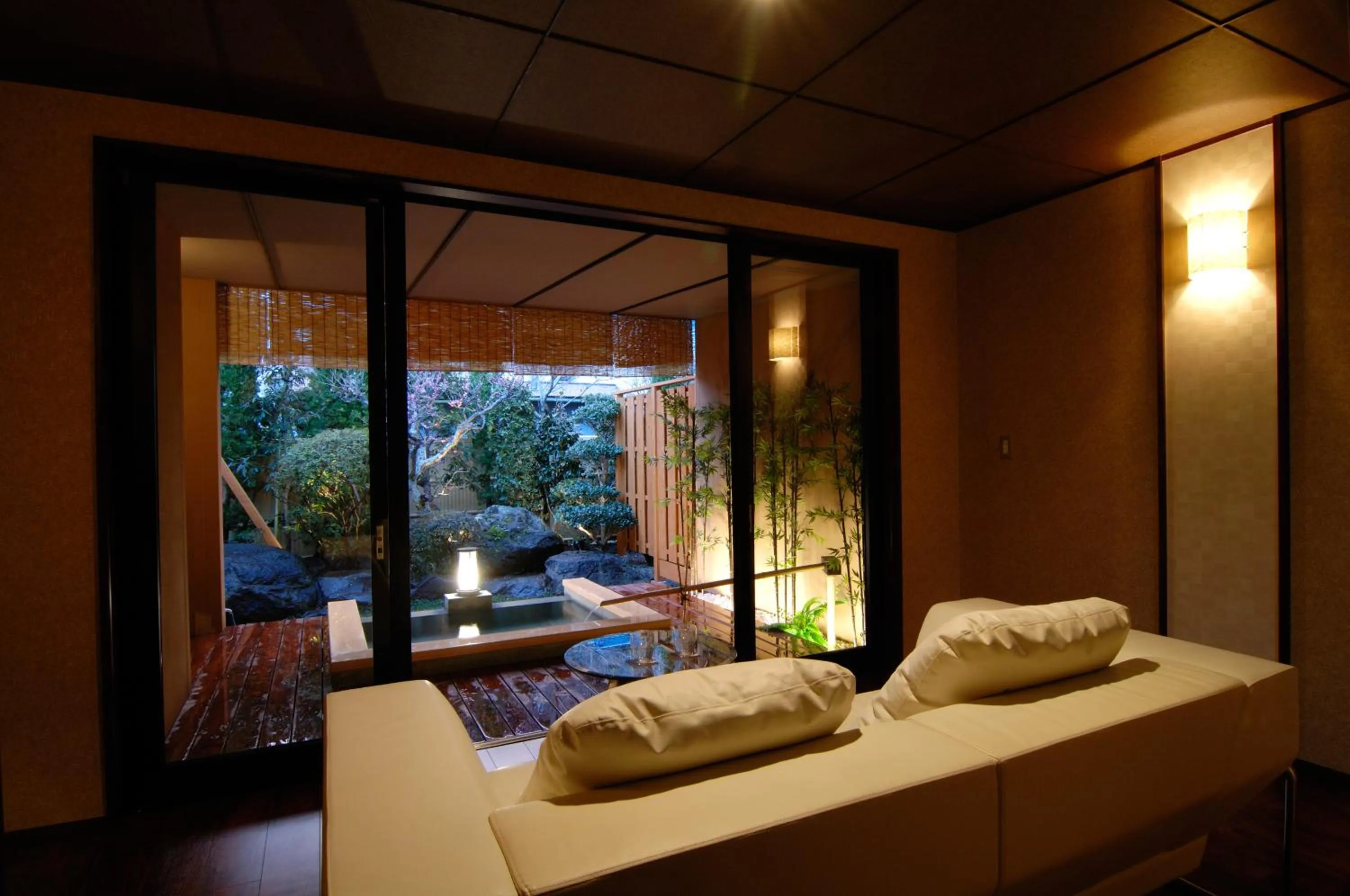 Garden in Kouyurou Ikawa