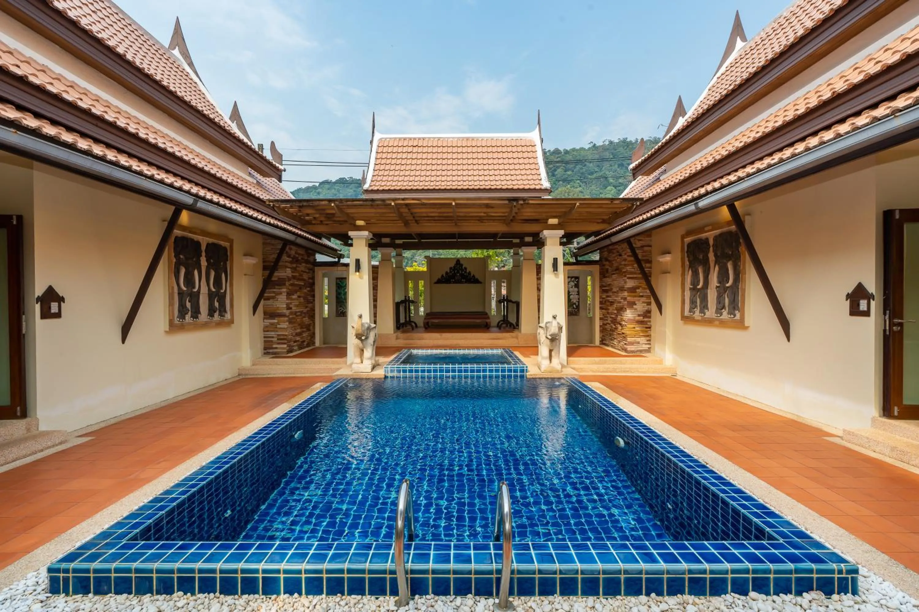 Swimming pool in Koh Chang Paradise Resort & Spa