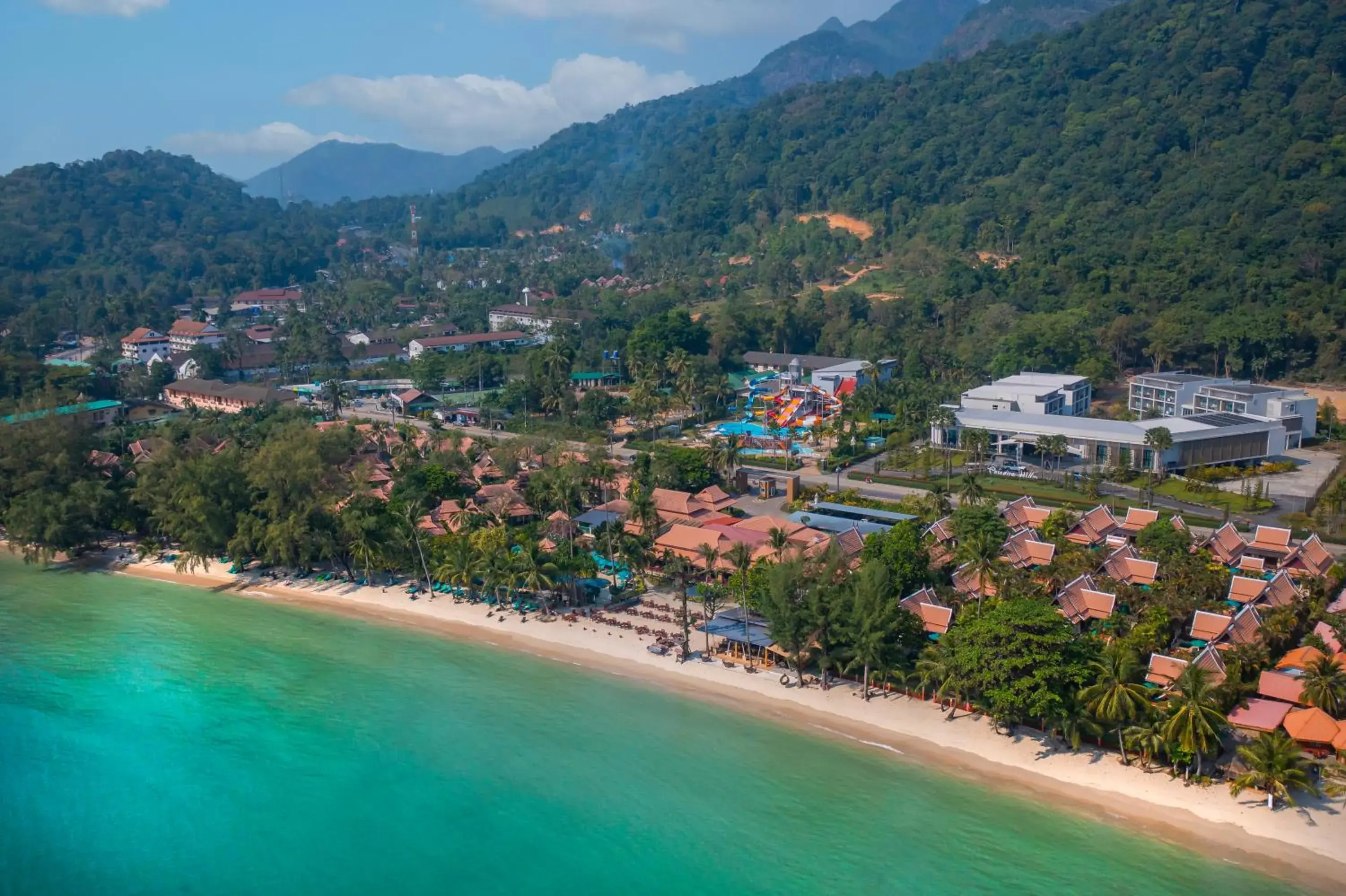 Property building in Koh Chang Paradise Resort & Spa Property building in Koh Chang Paradise Resort & Spa