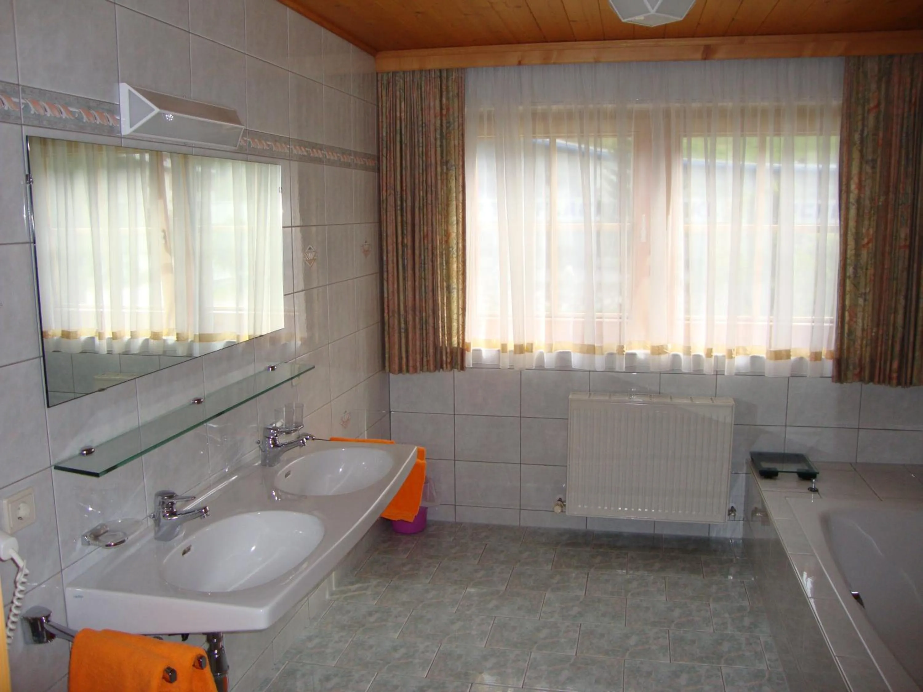 Shower in Holiday-Appartements