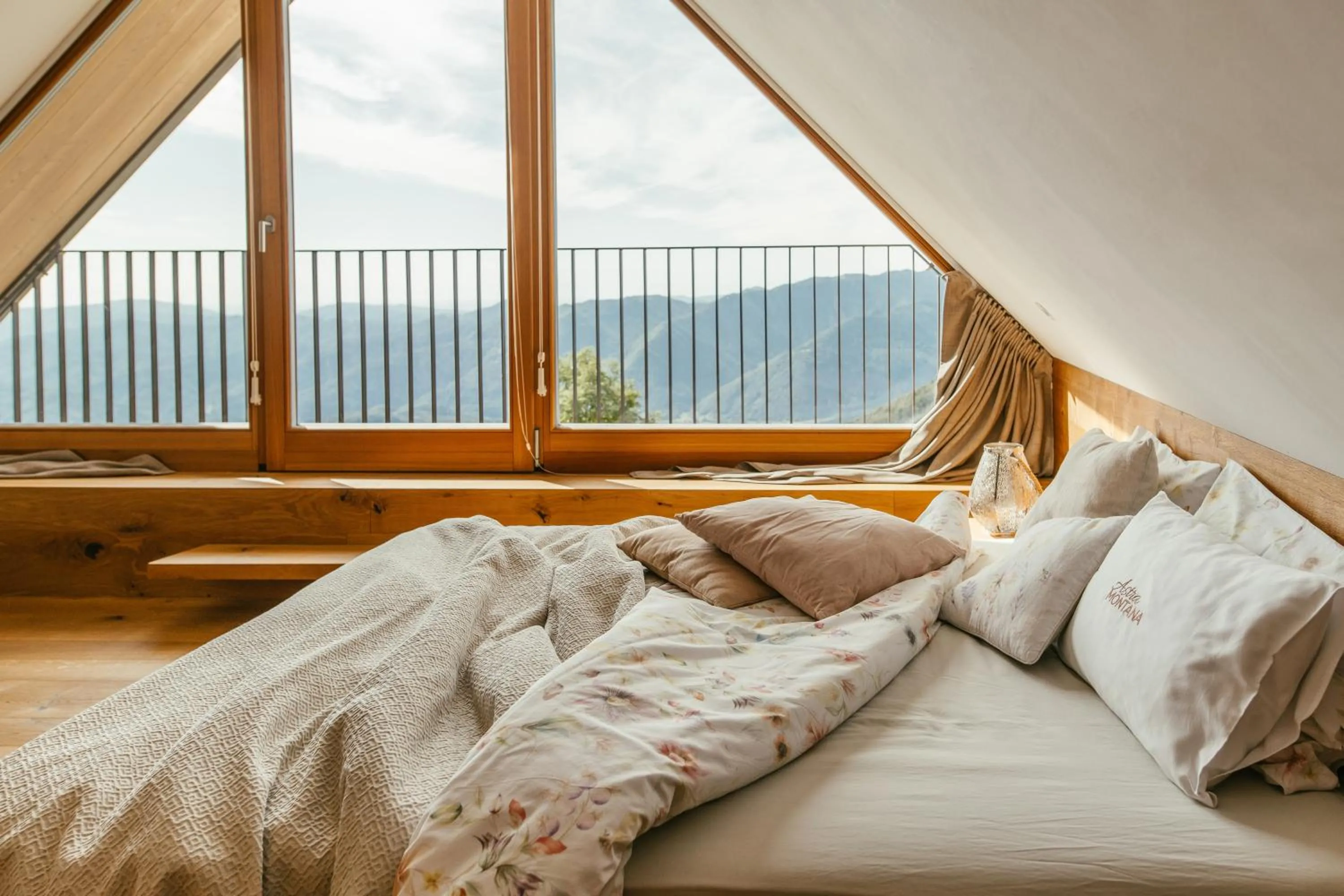 Natural landscape, Bed in Eco Chalet Astra Montana