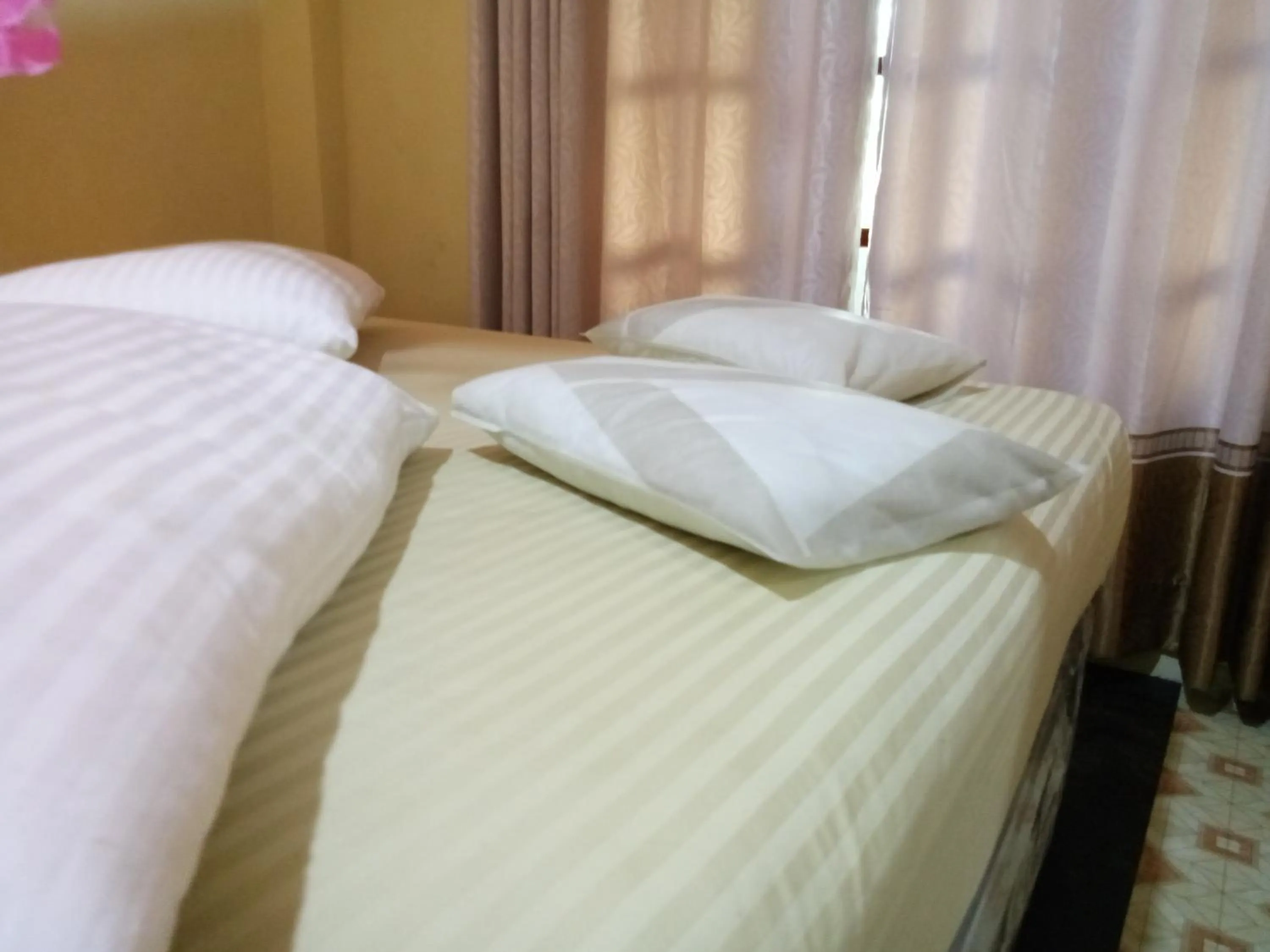 Bed in Ayos Hill Adam's Peak Free Shuttle