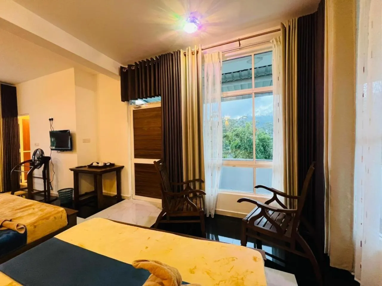 Bed in Ayos Hill Adam's Peak Free Shuttle