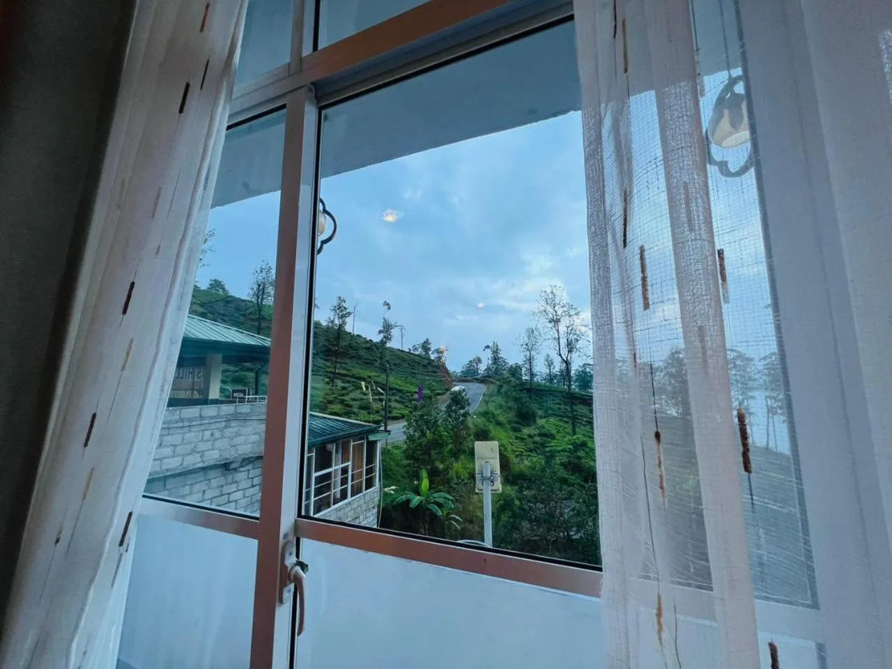 Ayos Hill Adam's Peak Free Shuttle