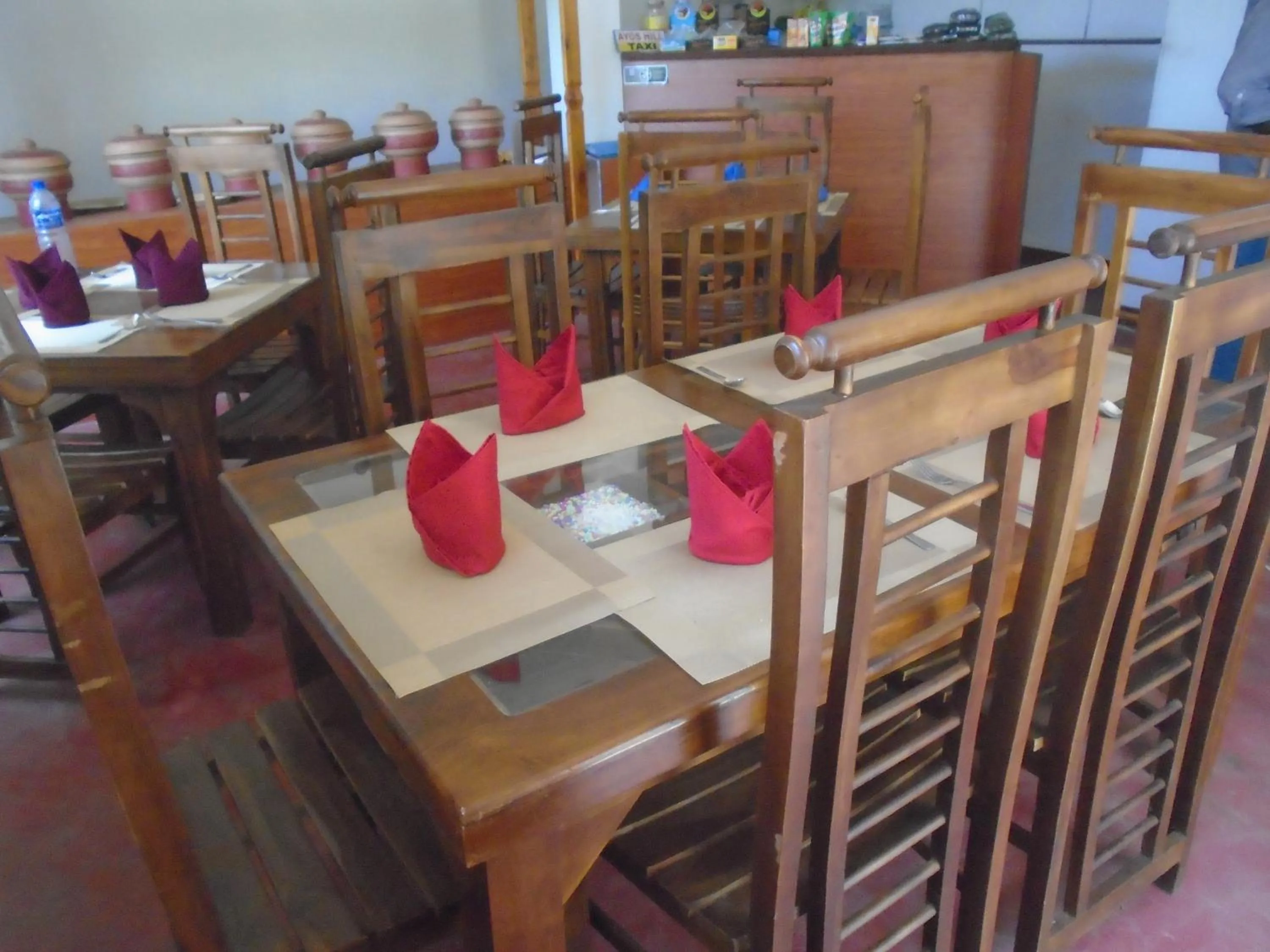 Food and drinks in Ayos Hill Adam's Peak Free Shuttle