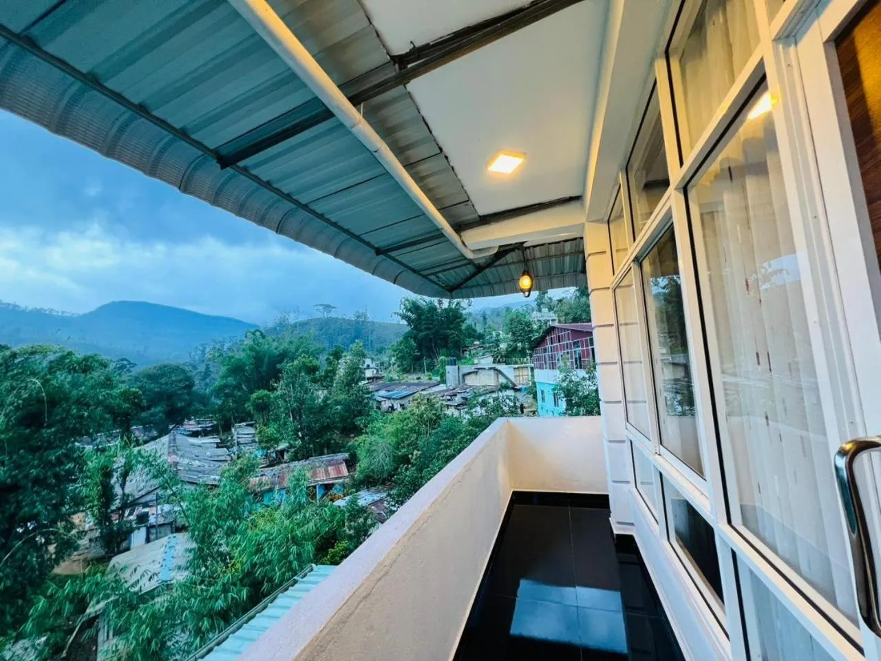 Ayos Hill Adam's Peak Free Shuttle