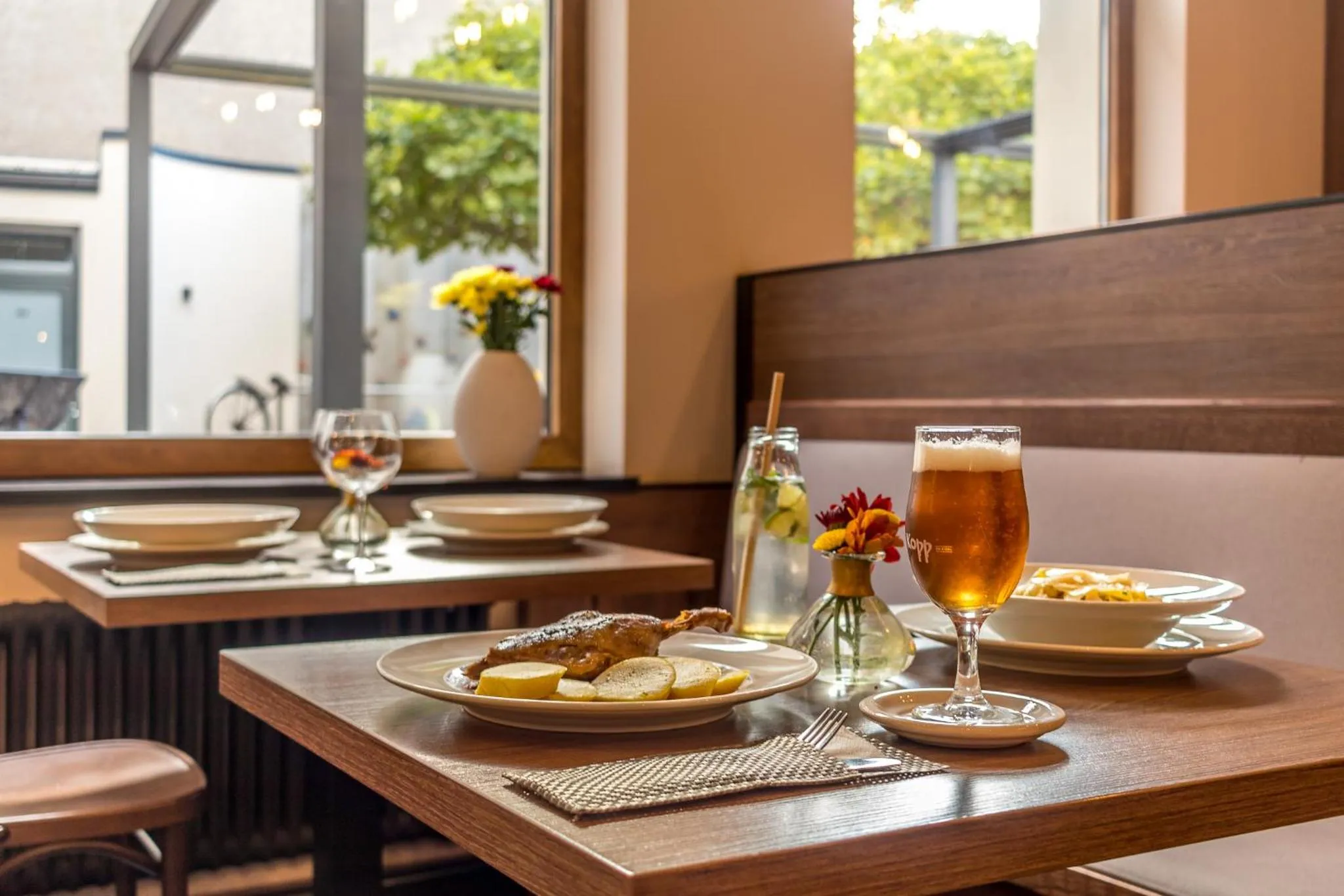 Restaurant/places to eat in Penzion Na Náměstí